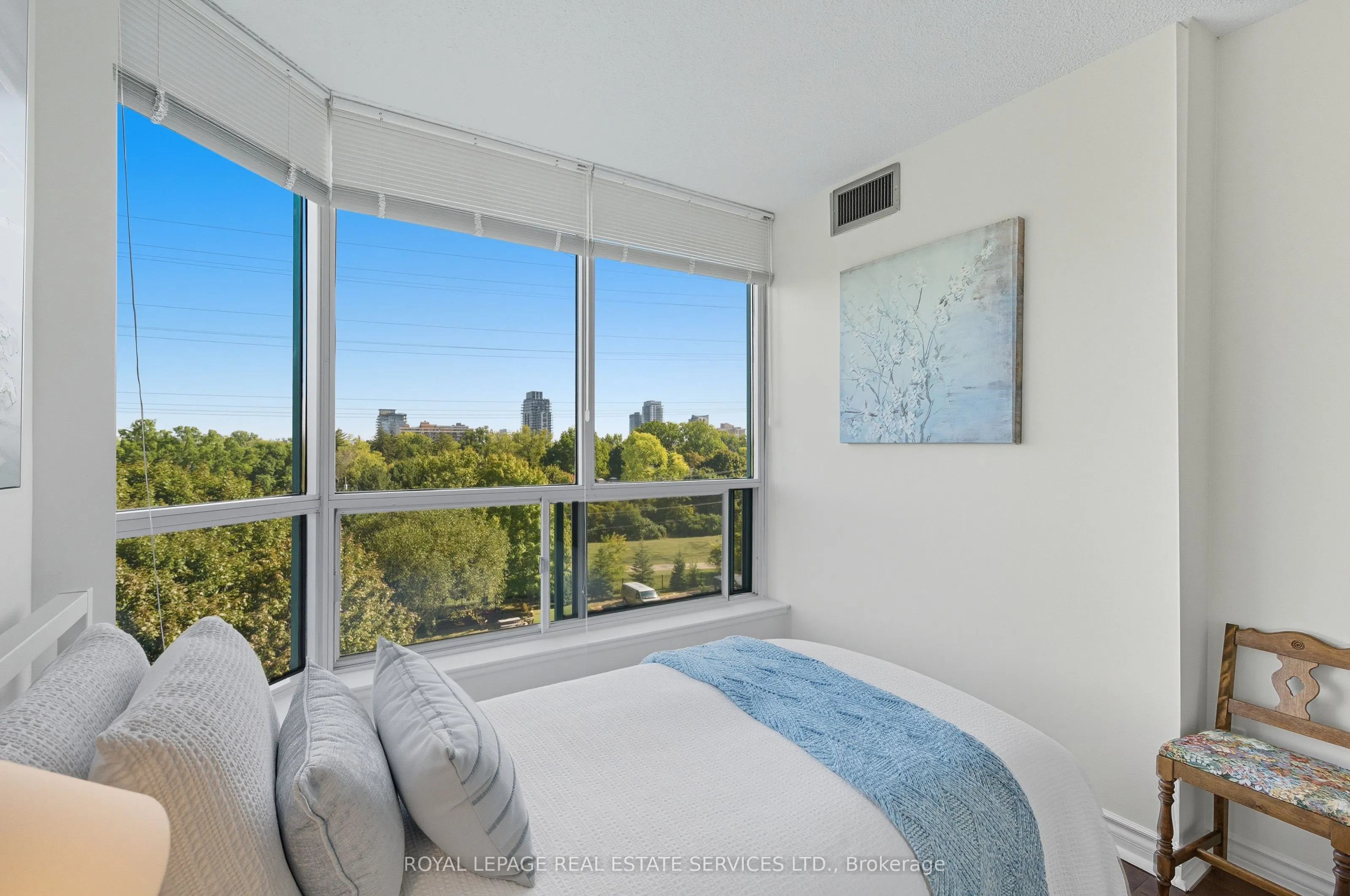 1276 Maple Crossing Boulevard, #614