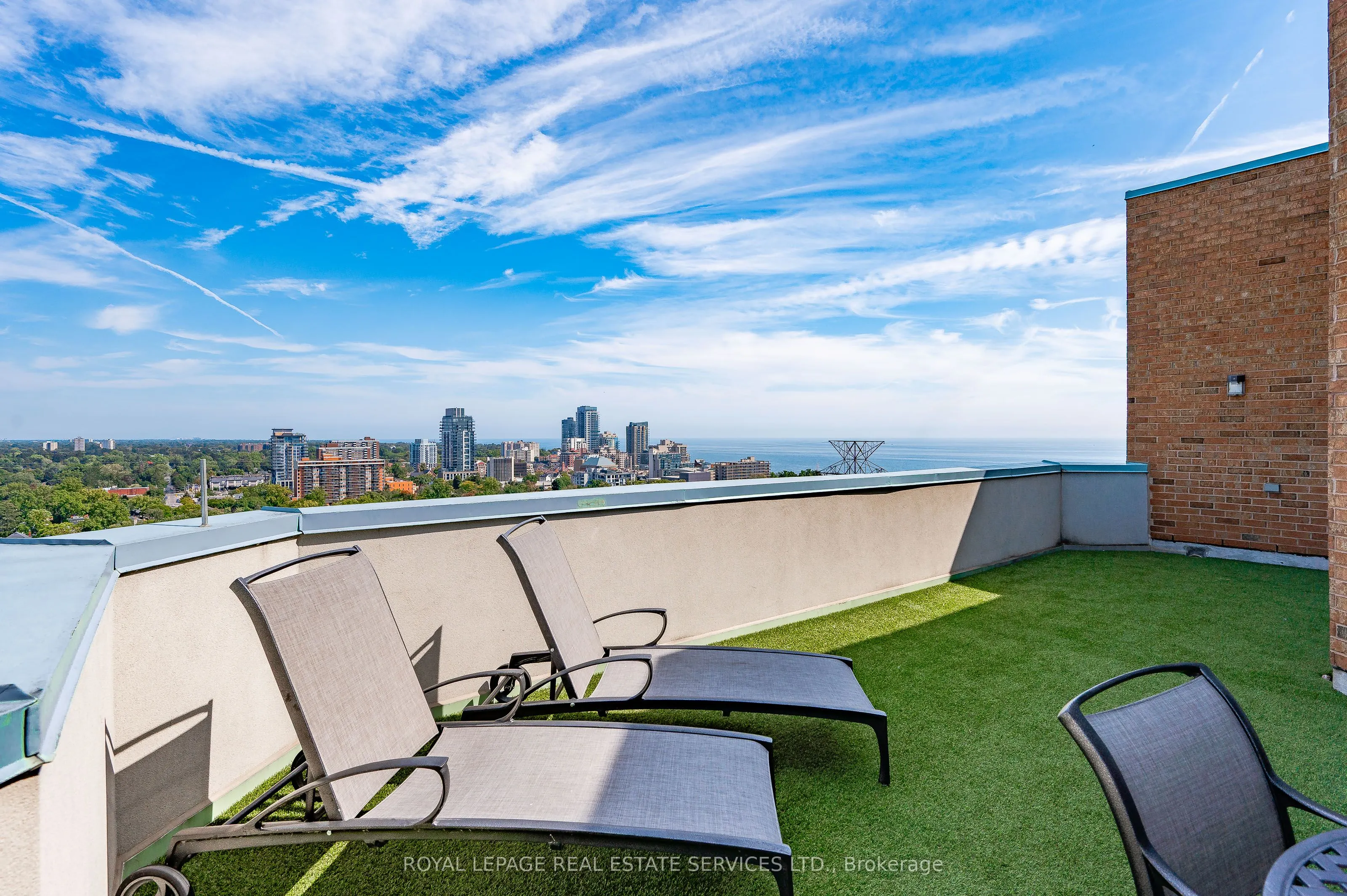 1276 Maple Crossing Boulevard, #614