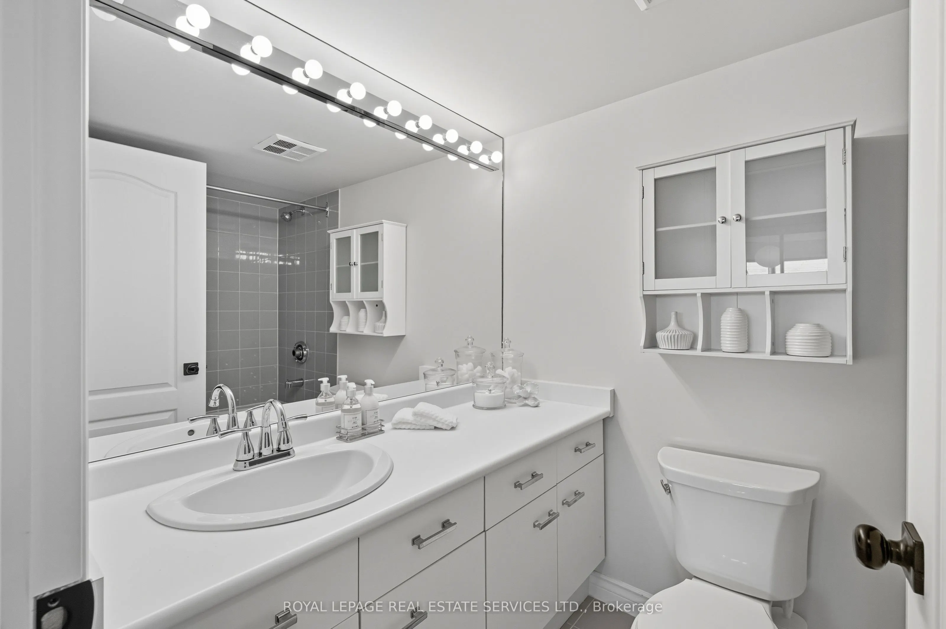 1276 Maple Crossing Boulevard, #614