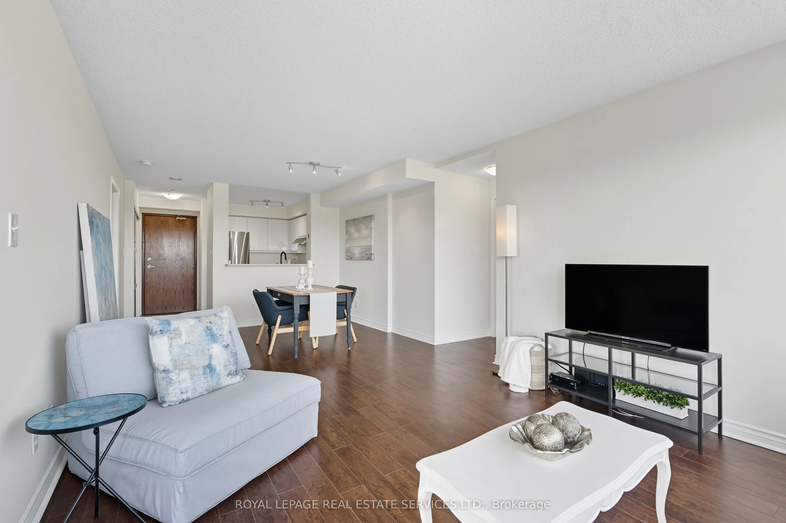 1276 Maple Crossing Boulevard, #614
