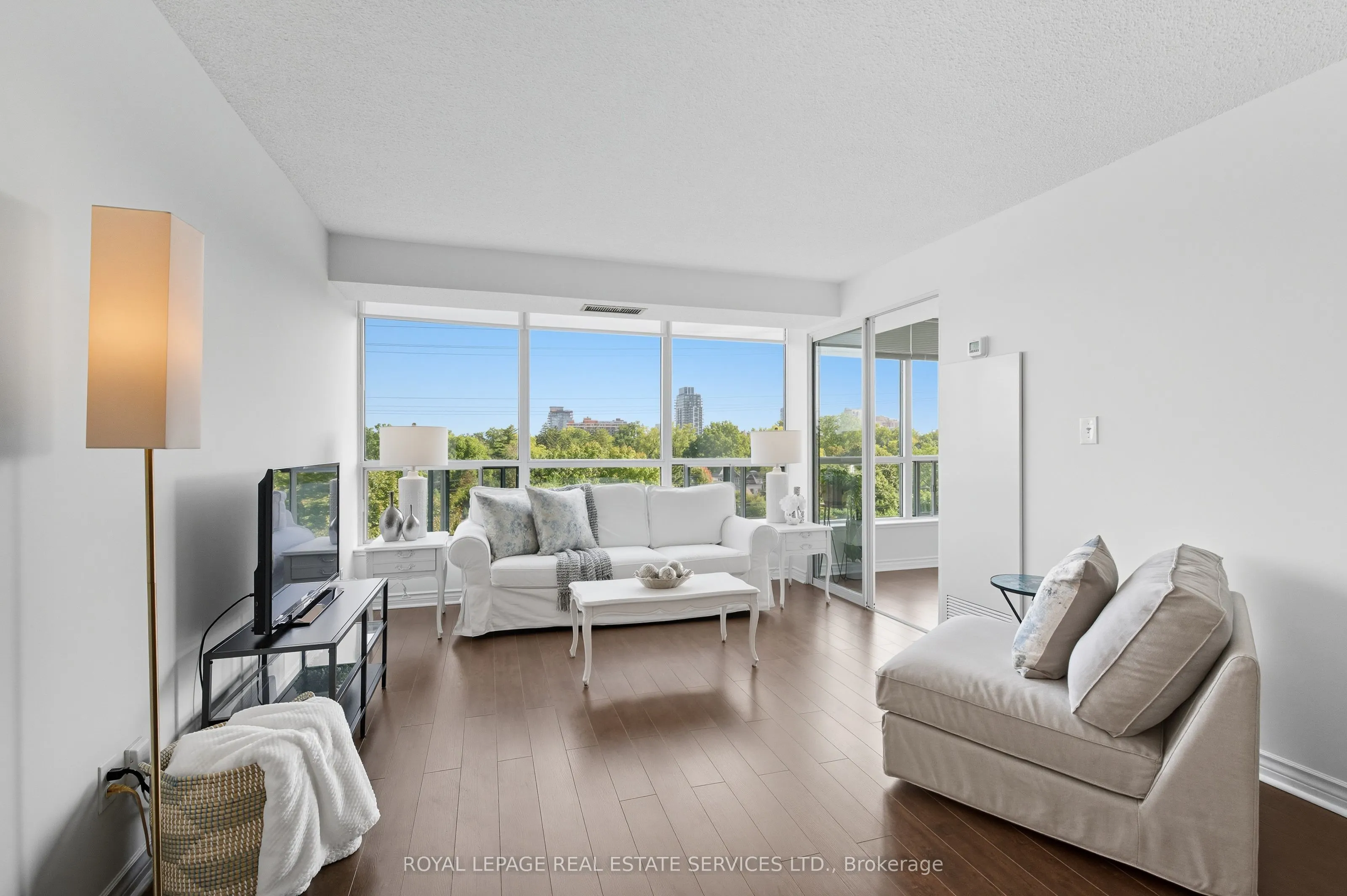 1276 Maple Crossing Boulevard, #614