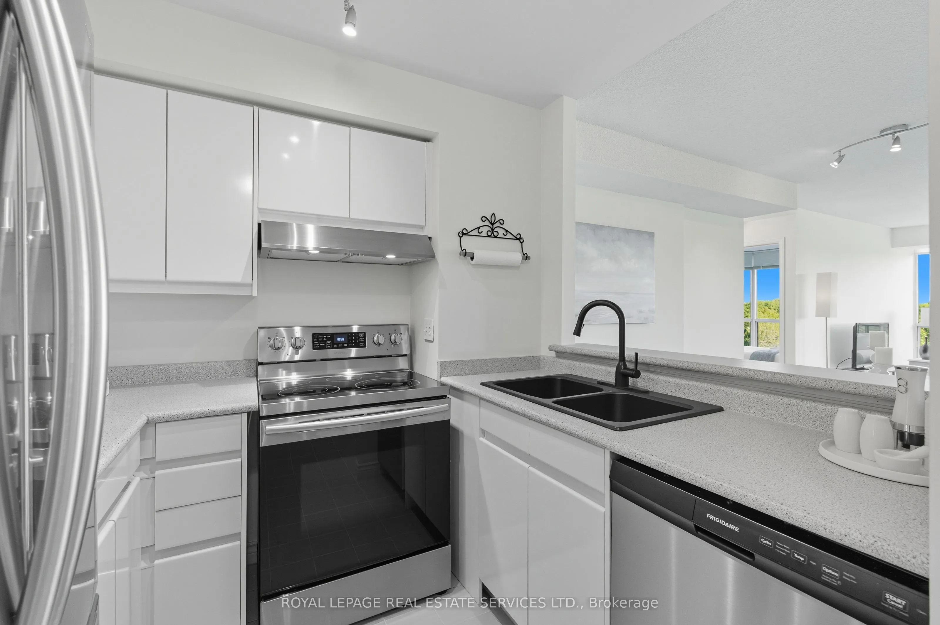 1276 Maple Crossing Boulevard, #614