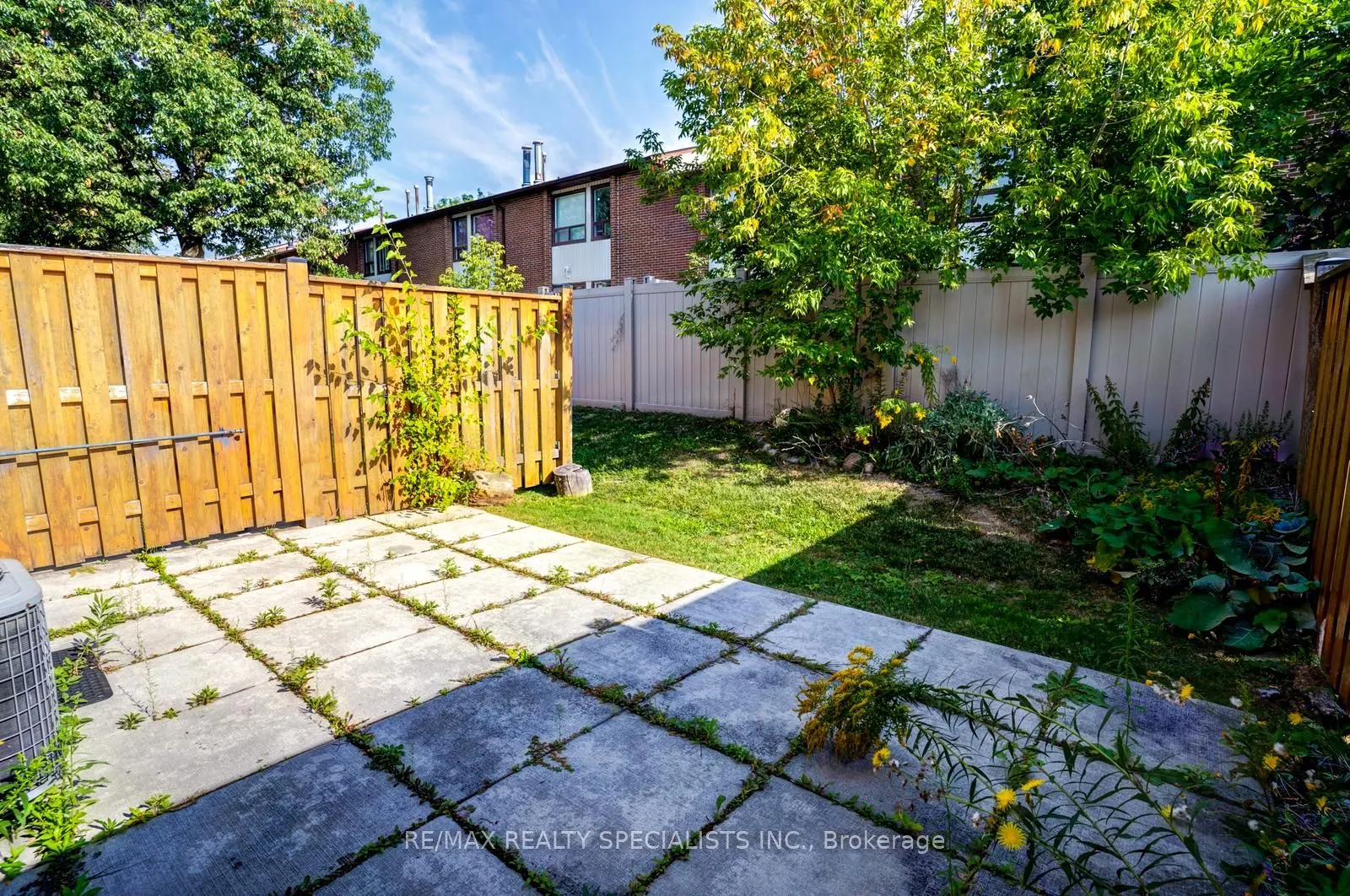 1039 Cedarglen Gate, #28