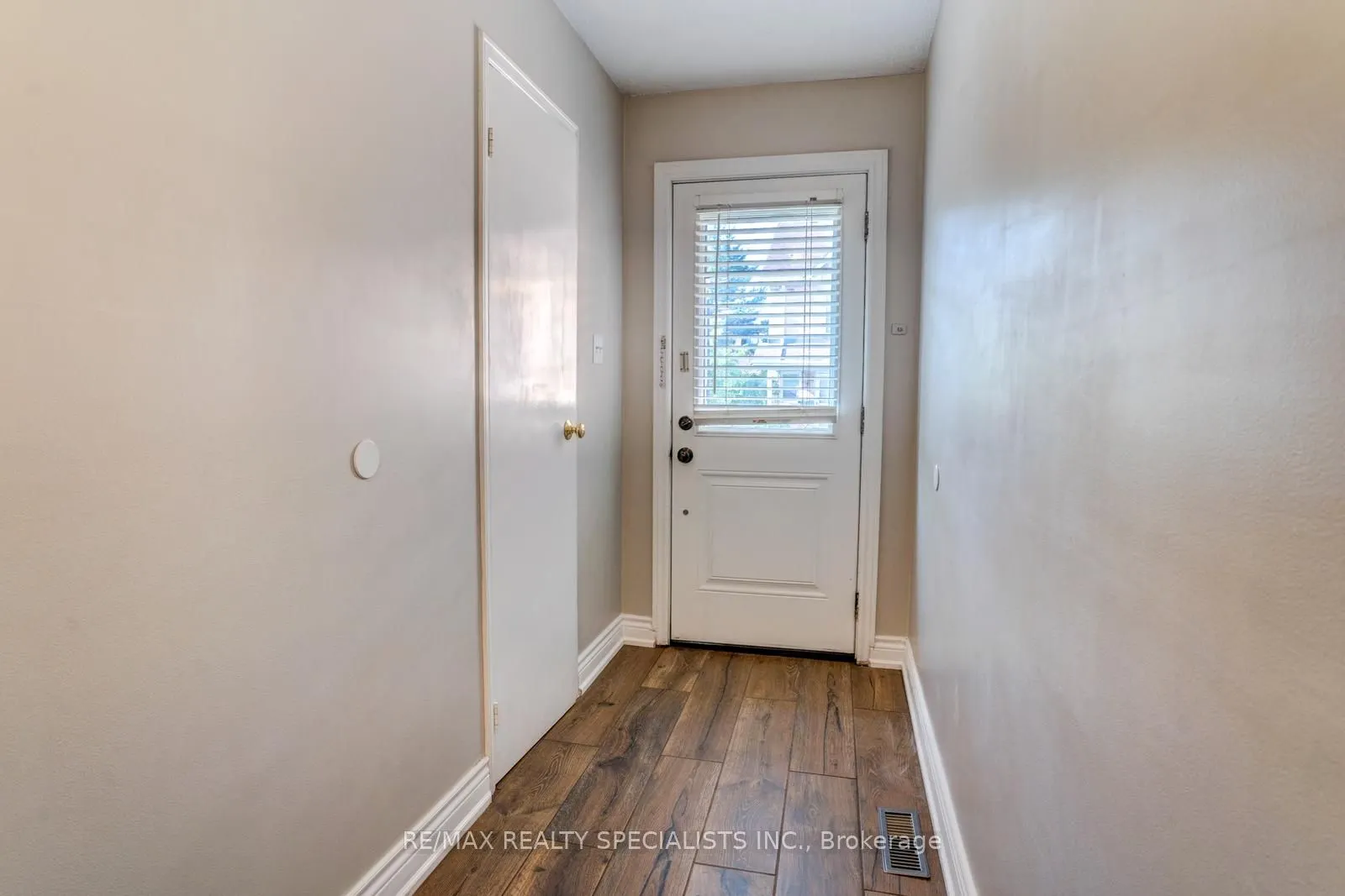 1039 Cedarglen Gate, #28