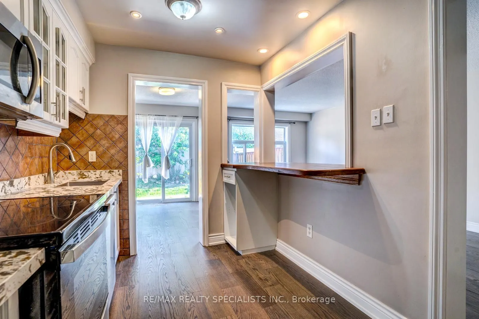 1039 Cedarglen Gate, #28