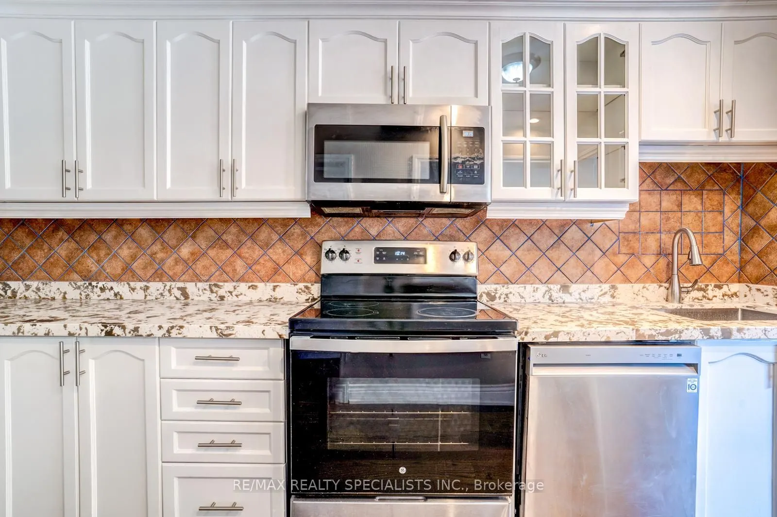 1039 Cedarglen Gate, #28