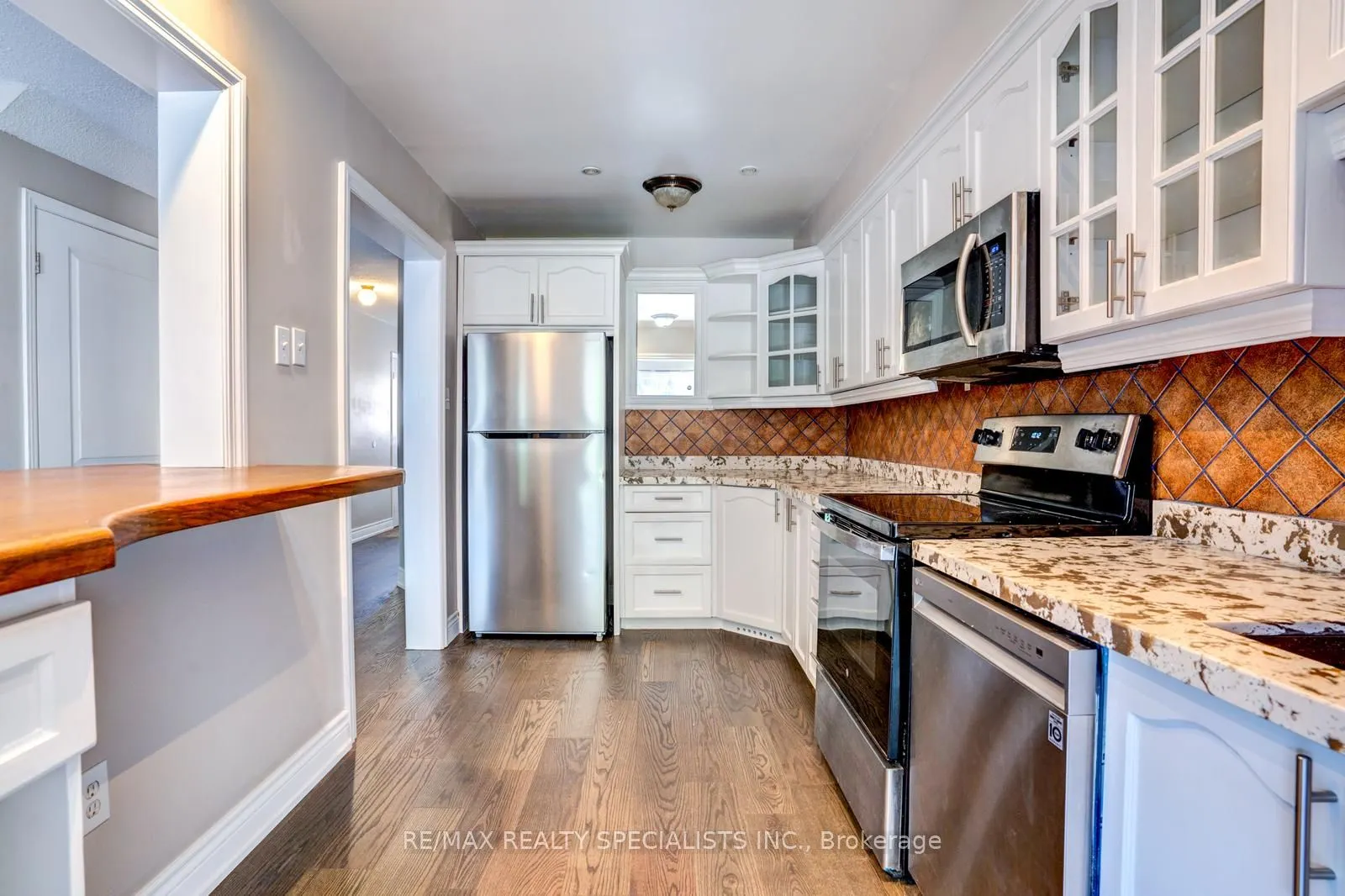 1039 Cedarglen Gate, #28
