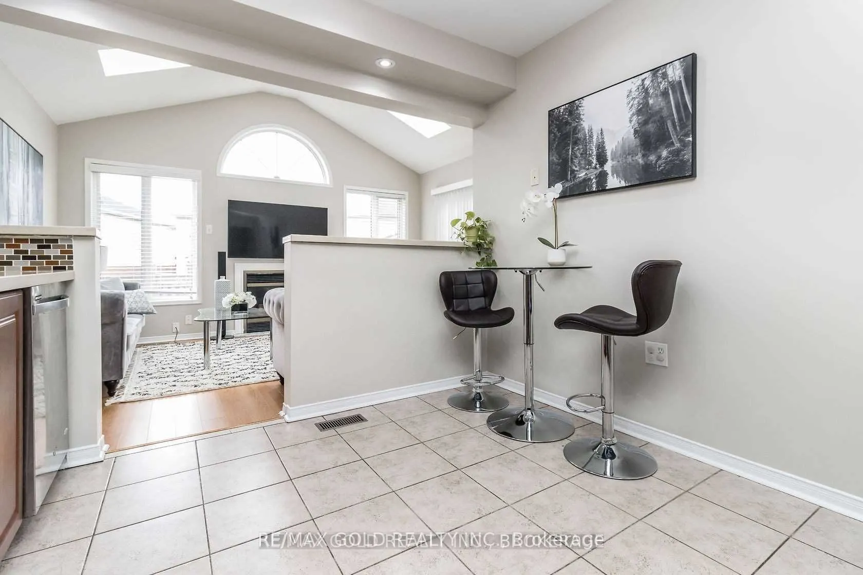 136 Bunchberry Way