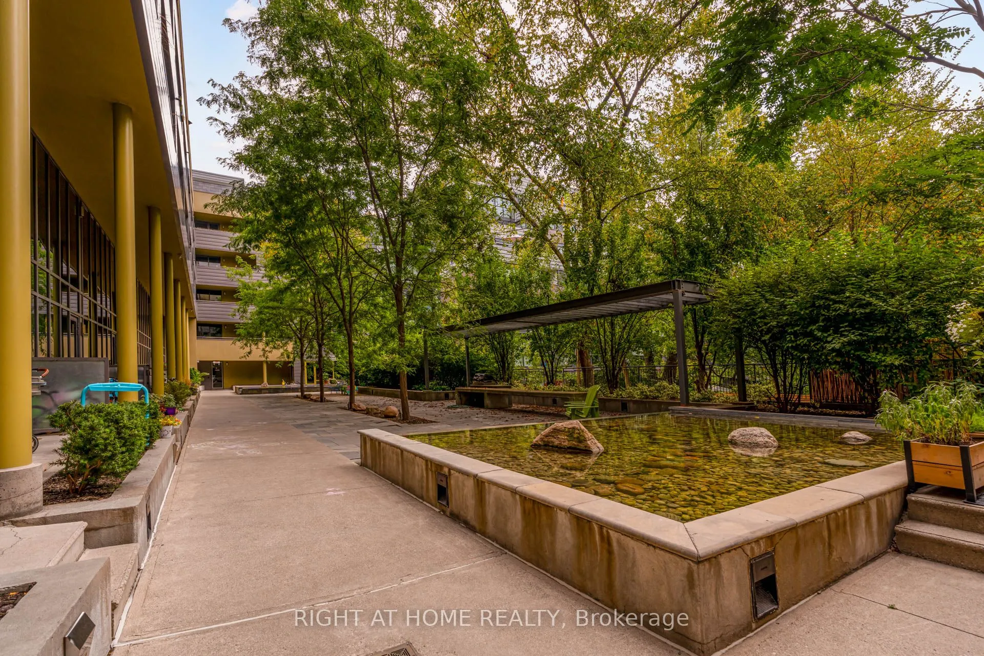 25 Ritchie Avenue S, #307