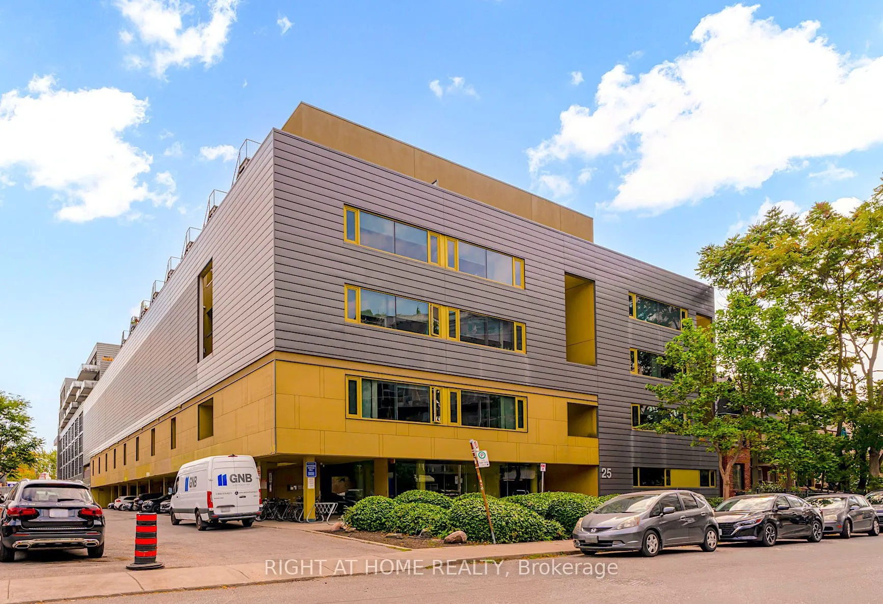 25 Ritchie Avenue S, #307