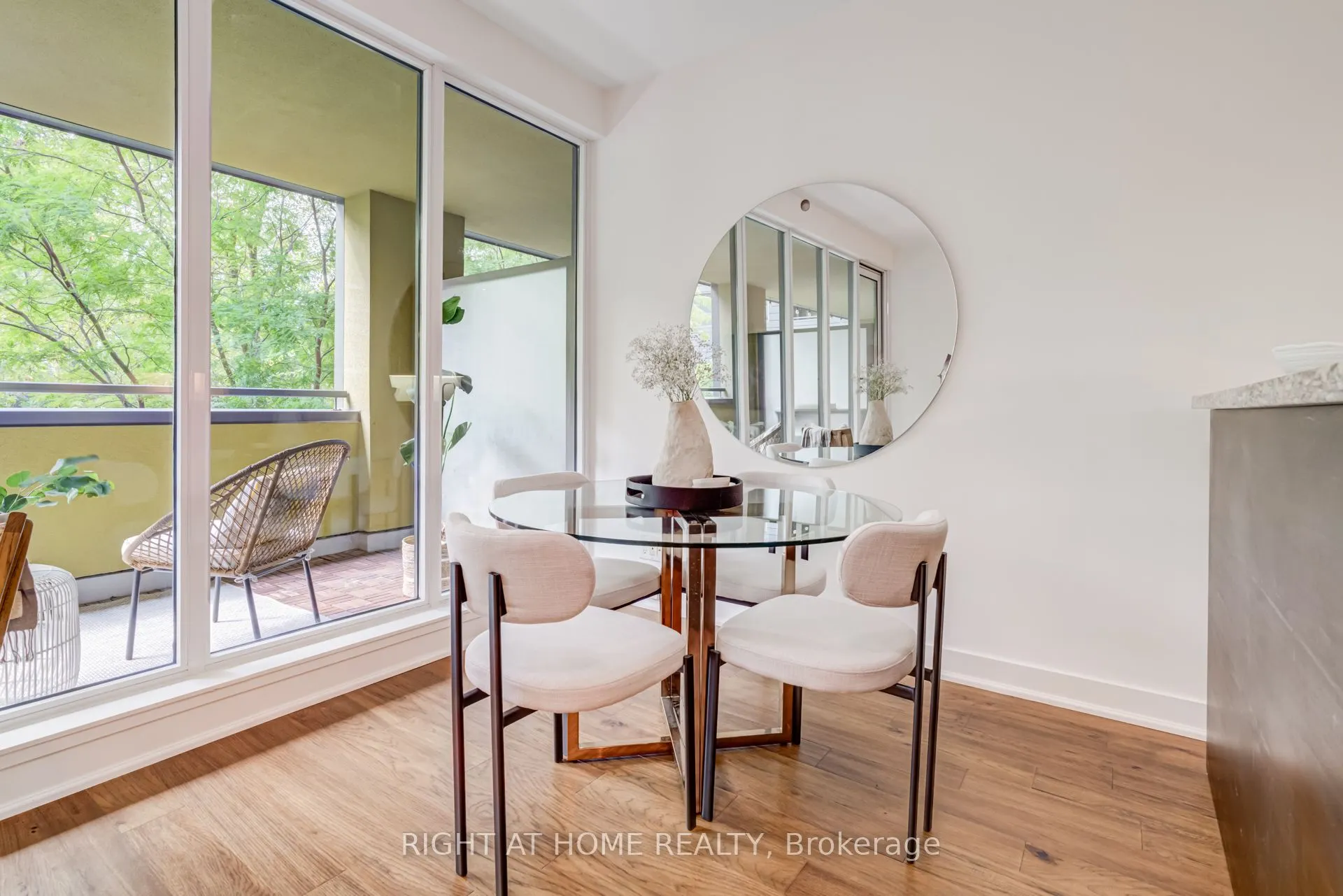 25 Ritchie Avenue, #307