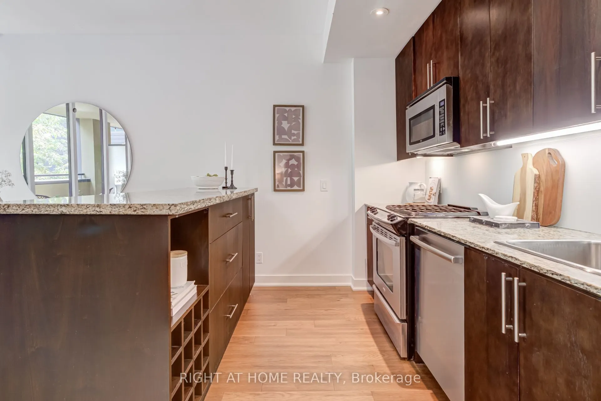 25 Ritchie Avenue S, #307