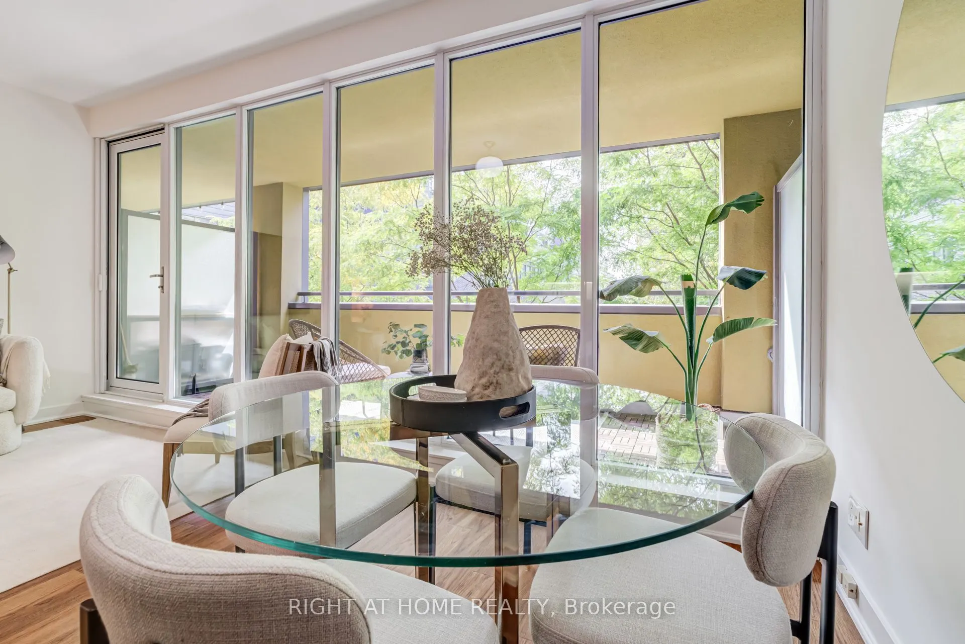 25 Ritchie Avenue S, #307