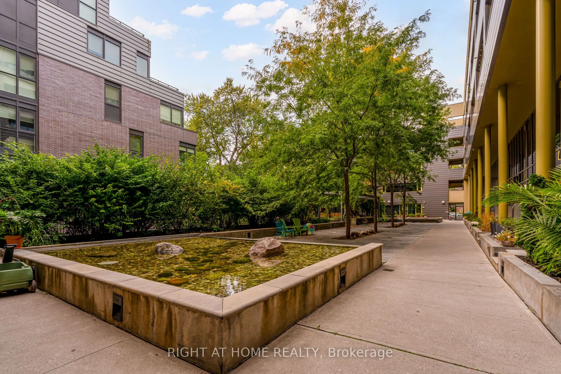 25 Ritchie Avenue S, #307
