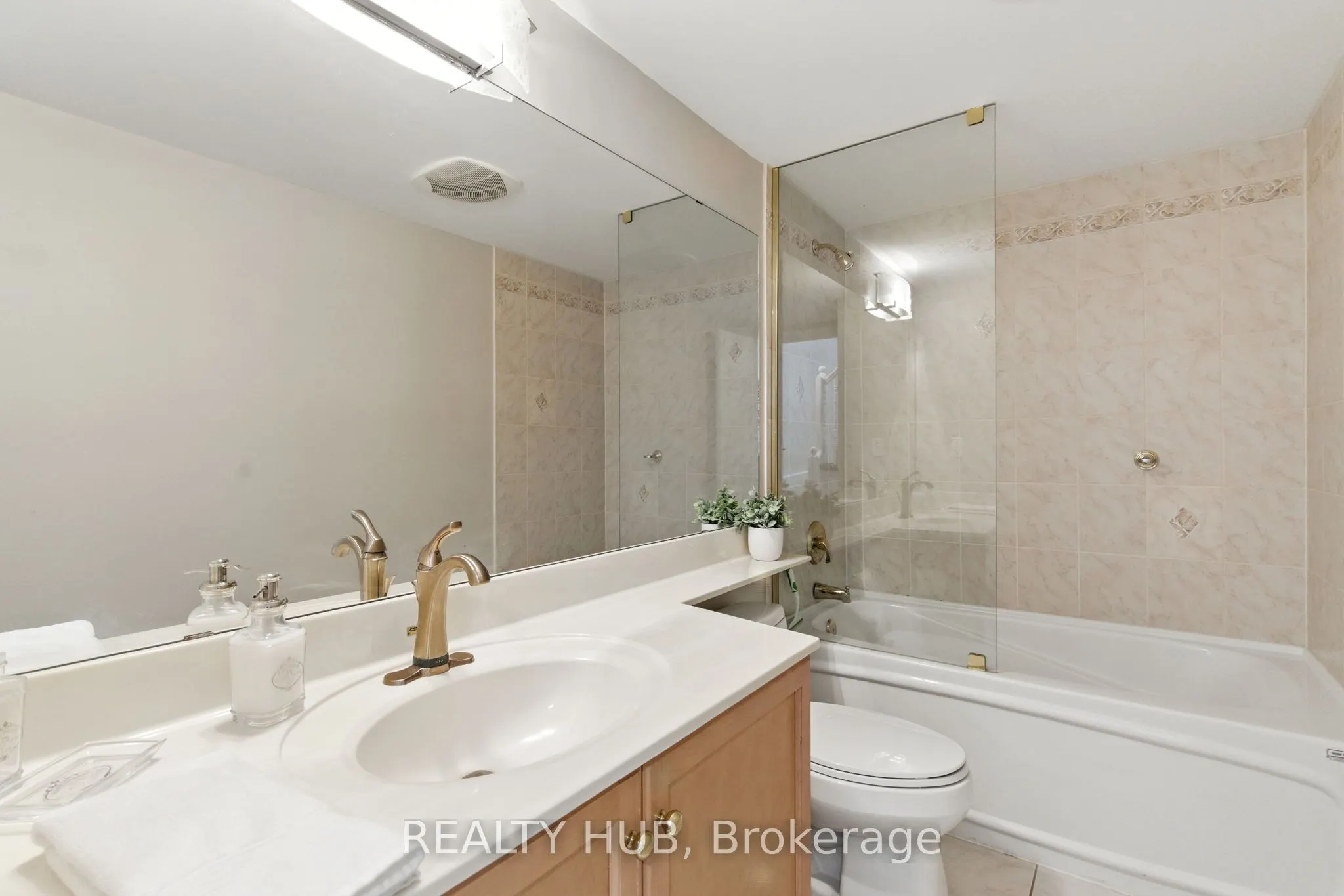 442 MAPLE Avenue, #7