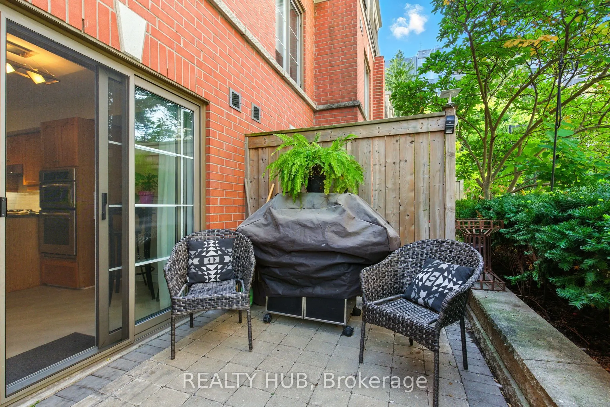 442 MAPLE Avenue, #7