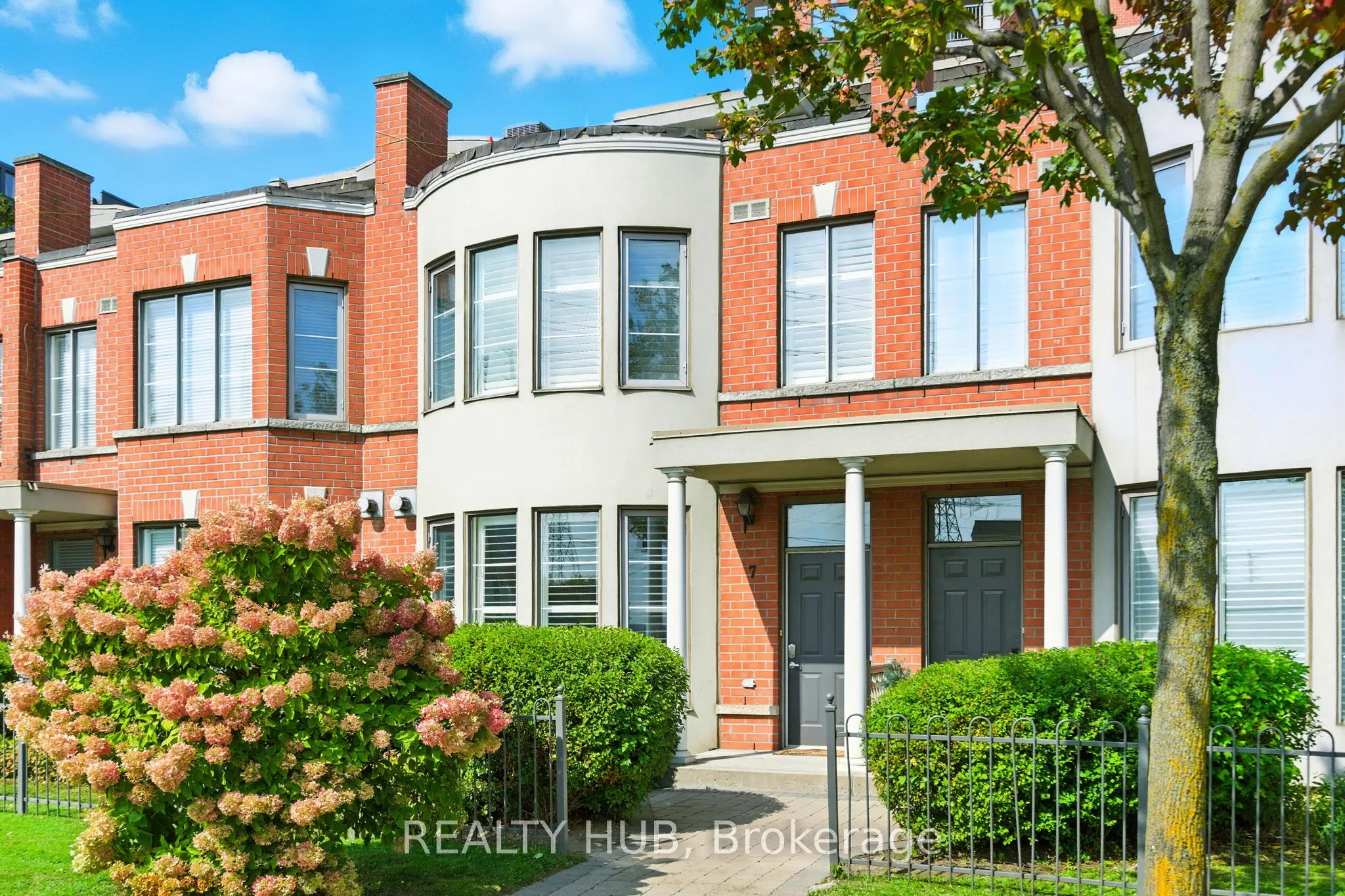 442 MAPLE Avenue, #7