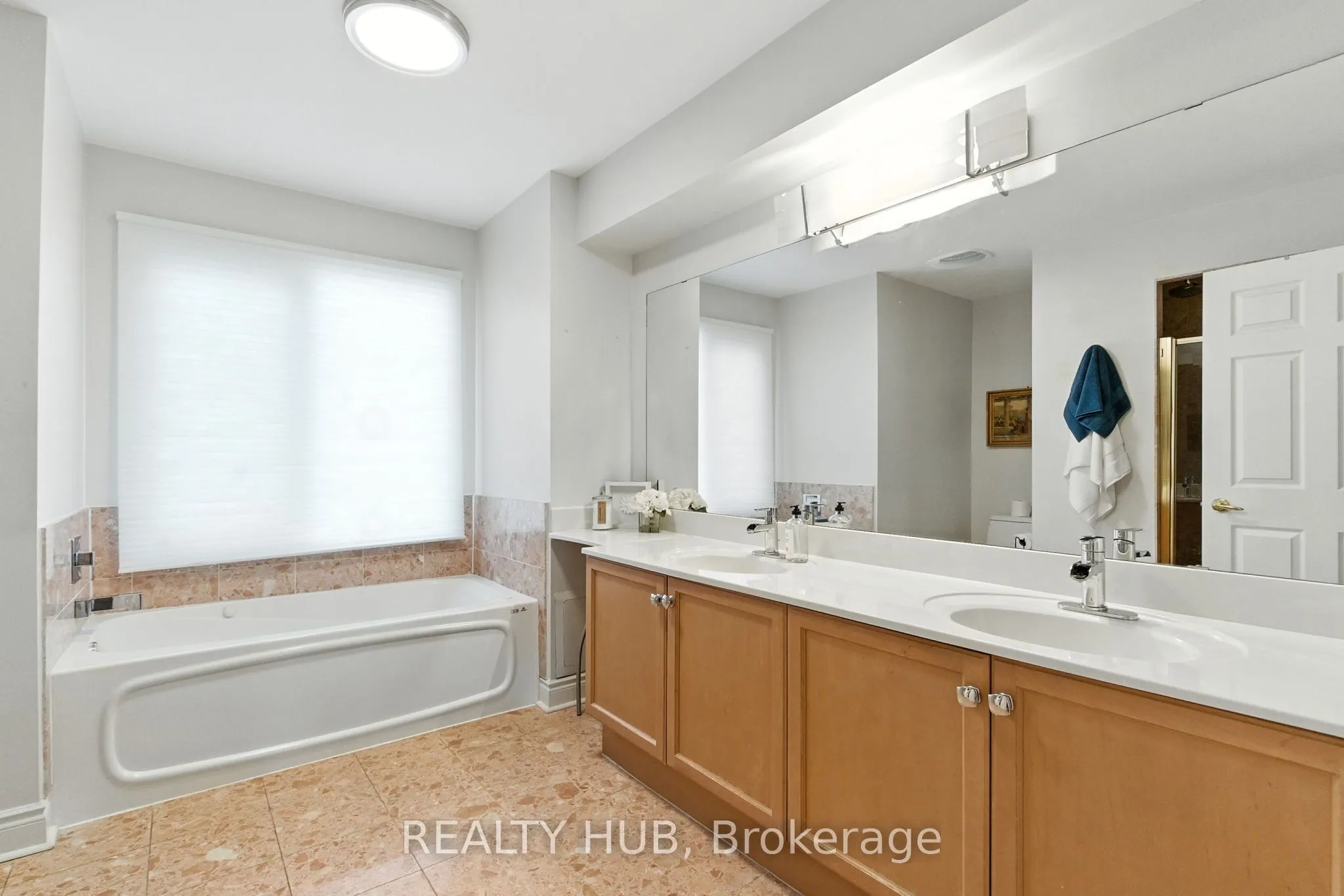442 MAPLE Avenue, #7