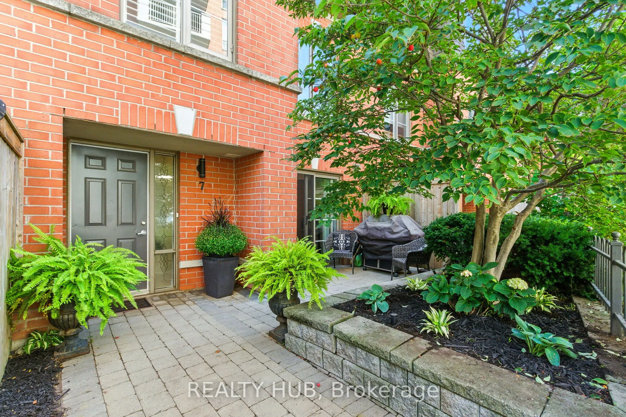 442 MAPLE Avenue, #7