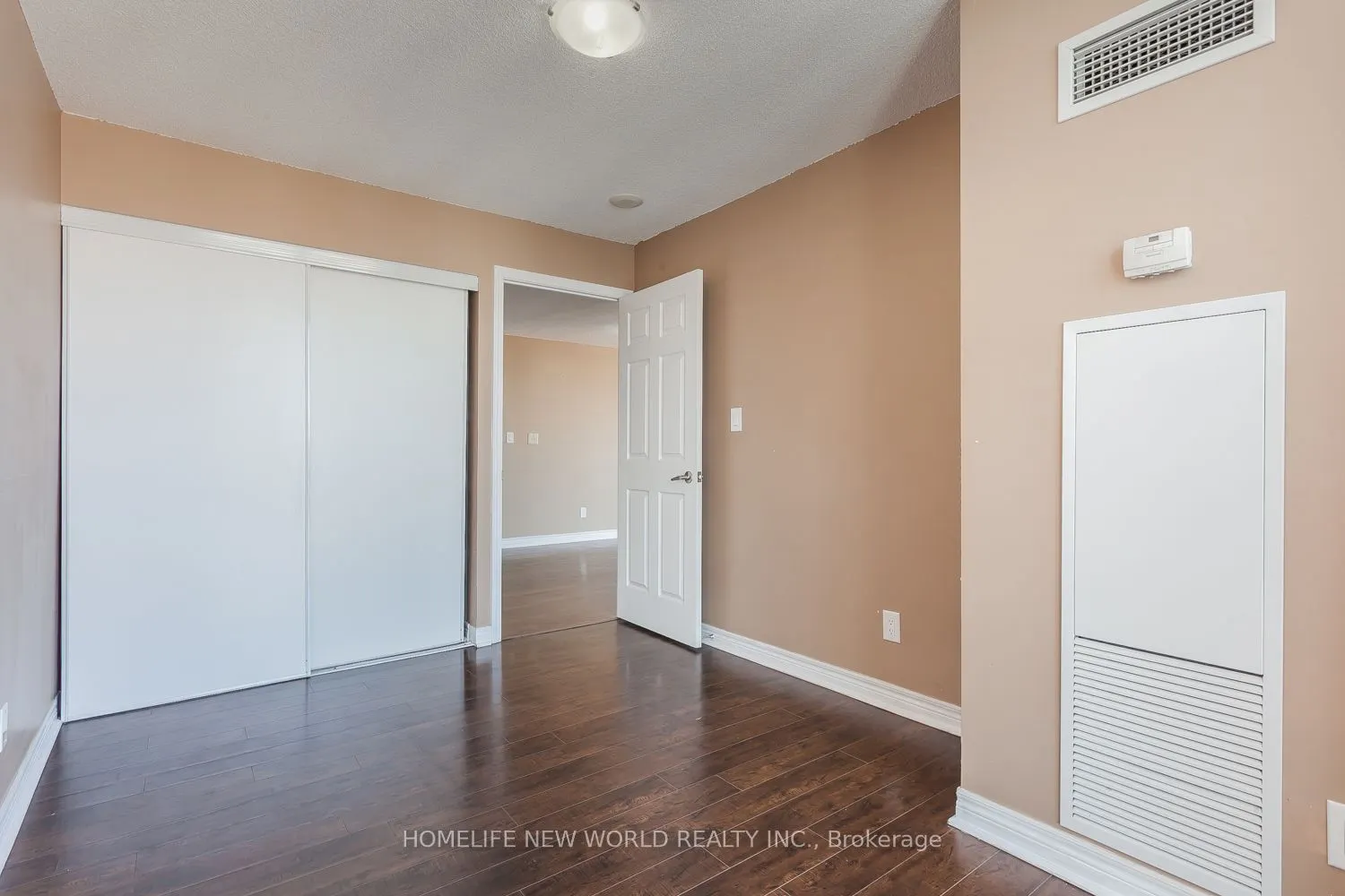 208 Enfield Place, #2108