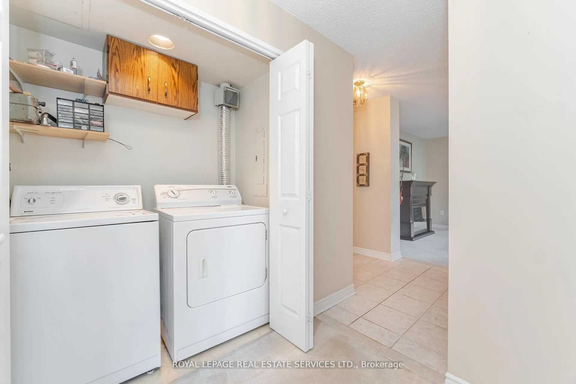 3950 Kaneff Crescent, #102