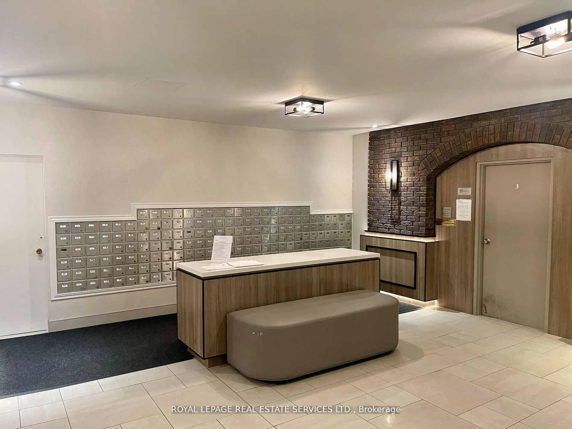 966 Inverhouse Drive, #1005