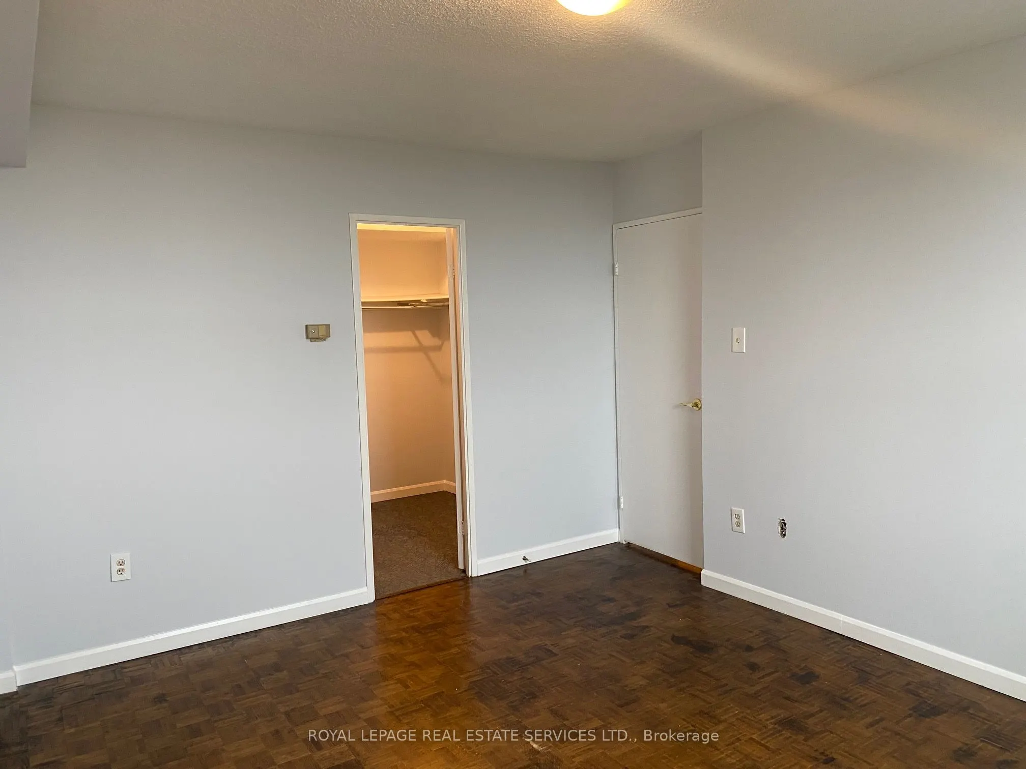 966 Inverhouse Drive, #1005