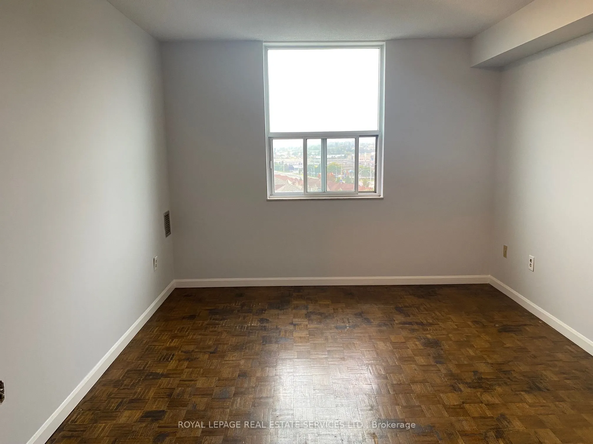 966 Inverhouse Drive, #1005