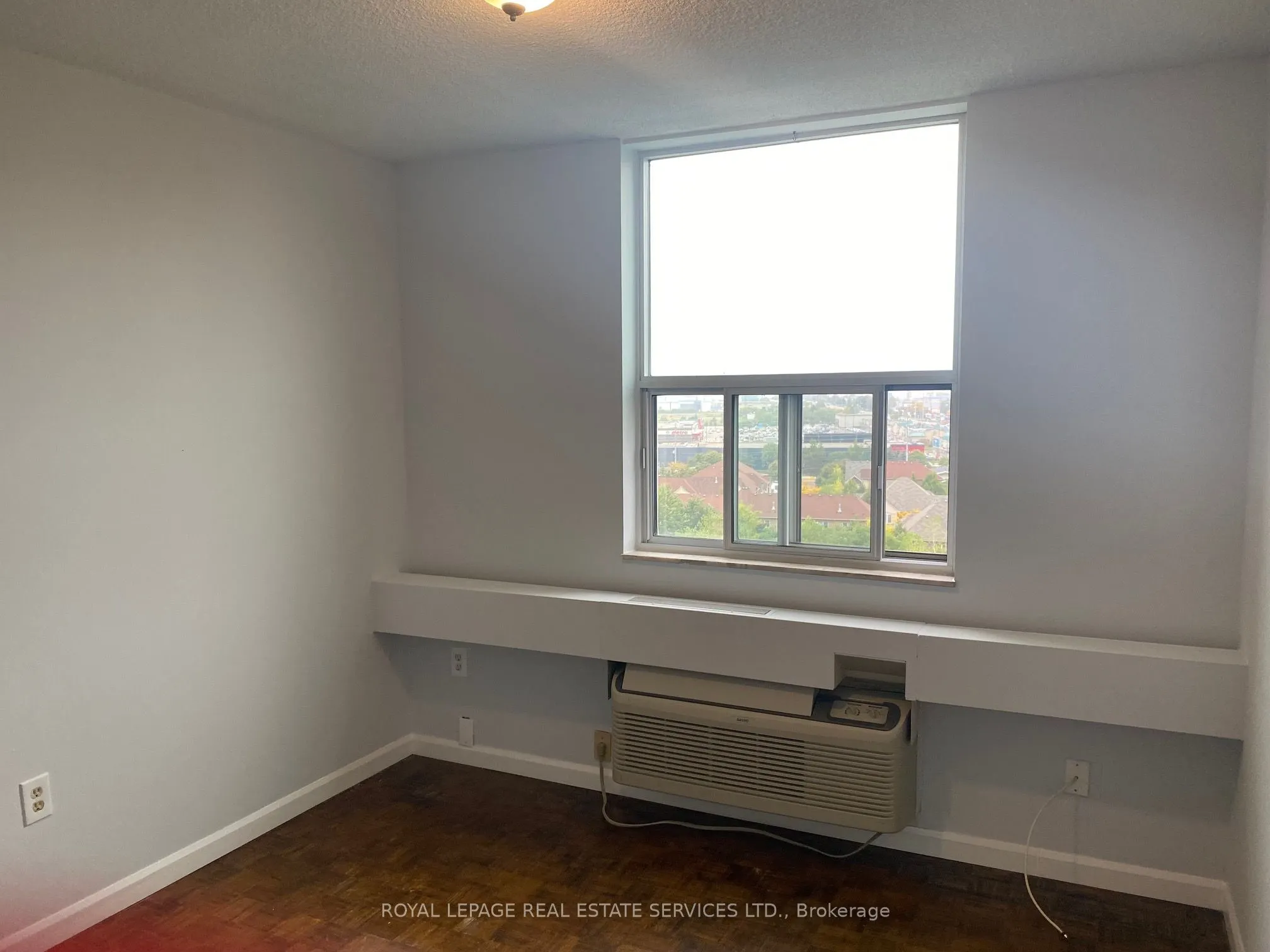 966 Inverhouse Drive, #1005