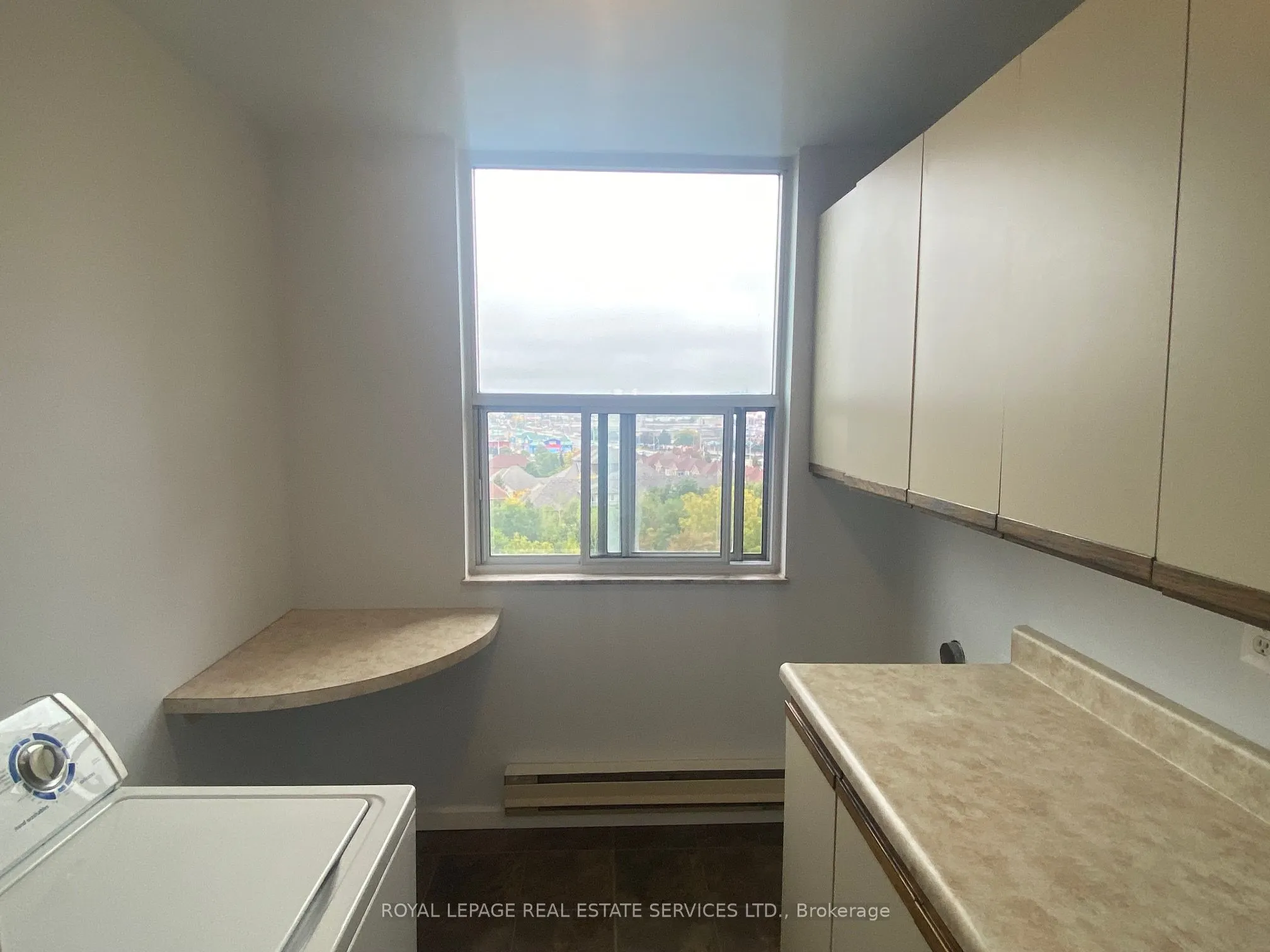 966 Inverhouse Drive, #1005