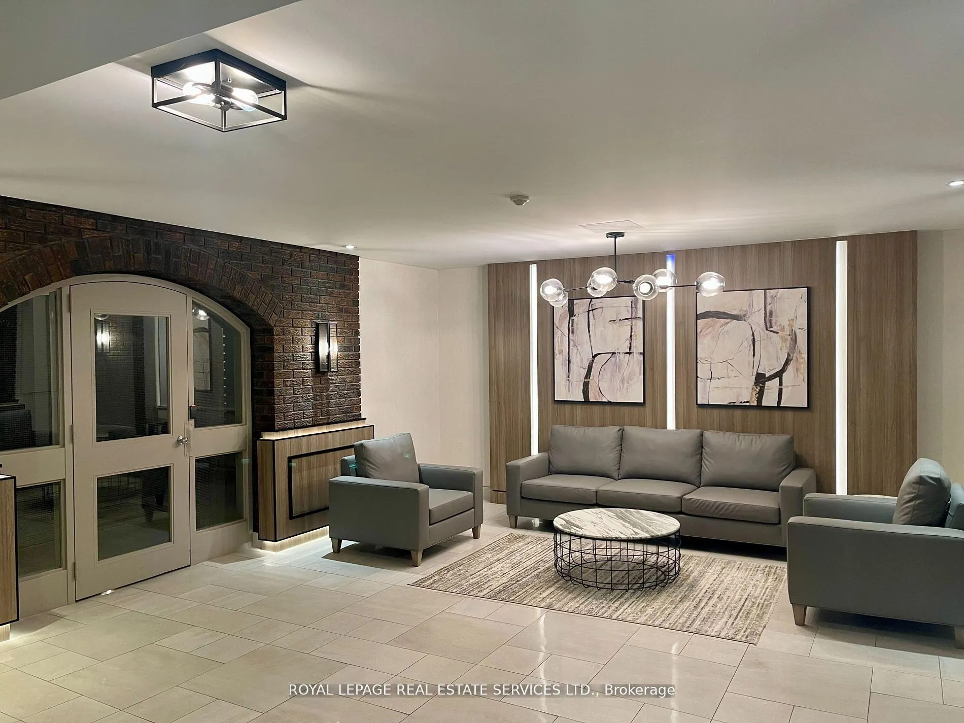 966 Inverhouse Drive, #1005