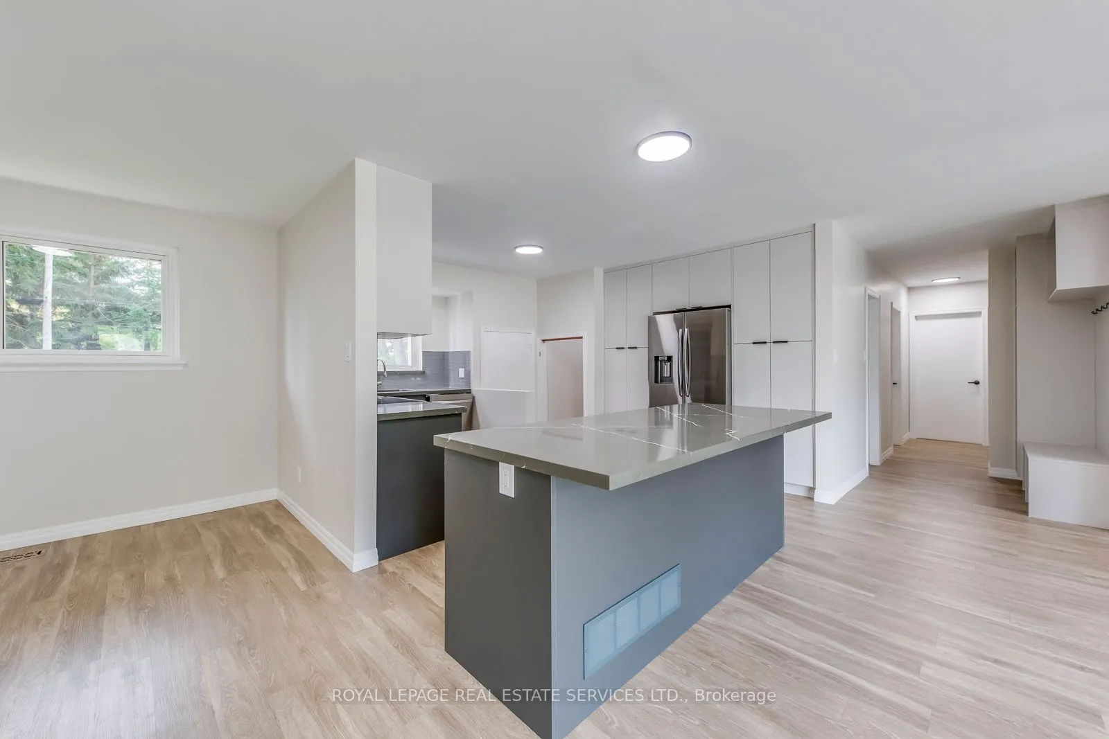 1311 Elgin Crescent