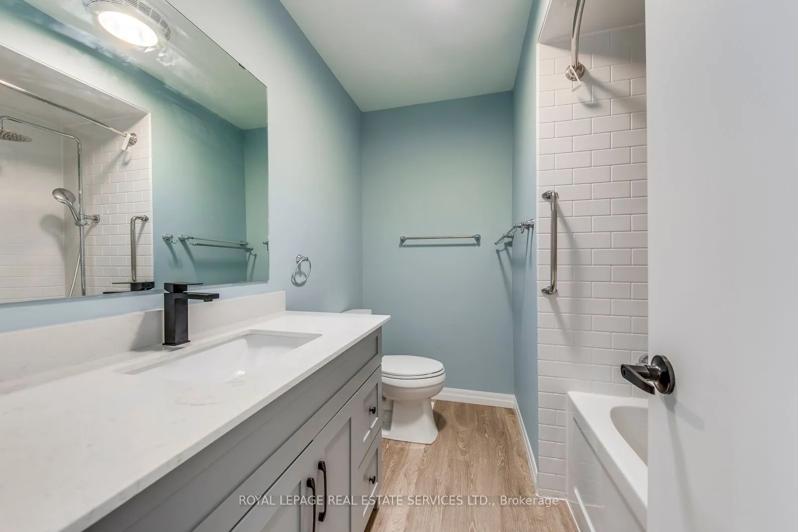 1311 Elgin Crescent