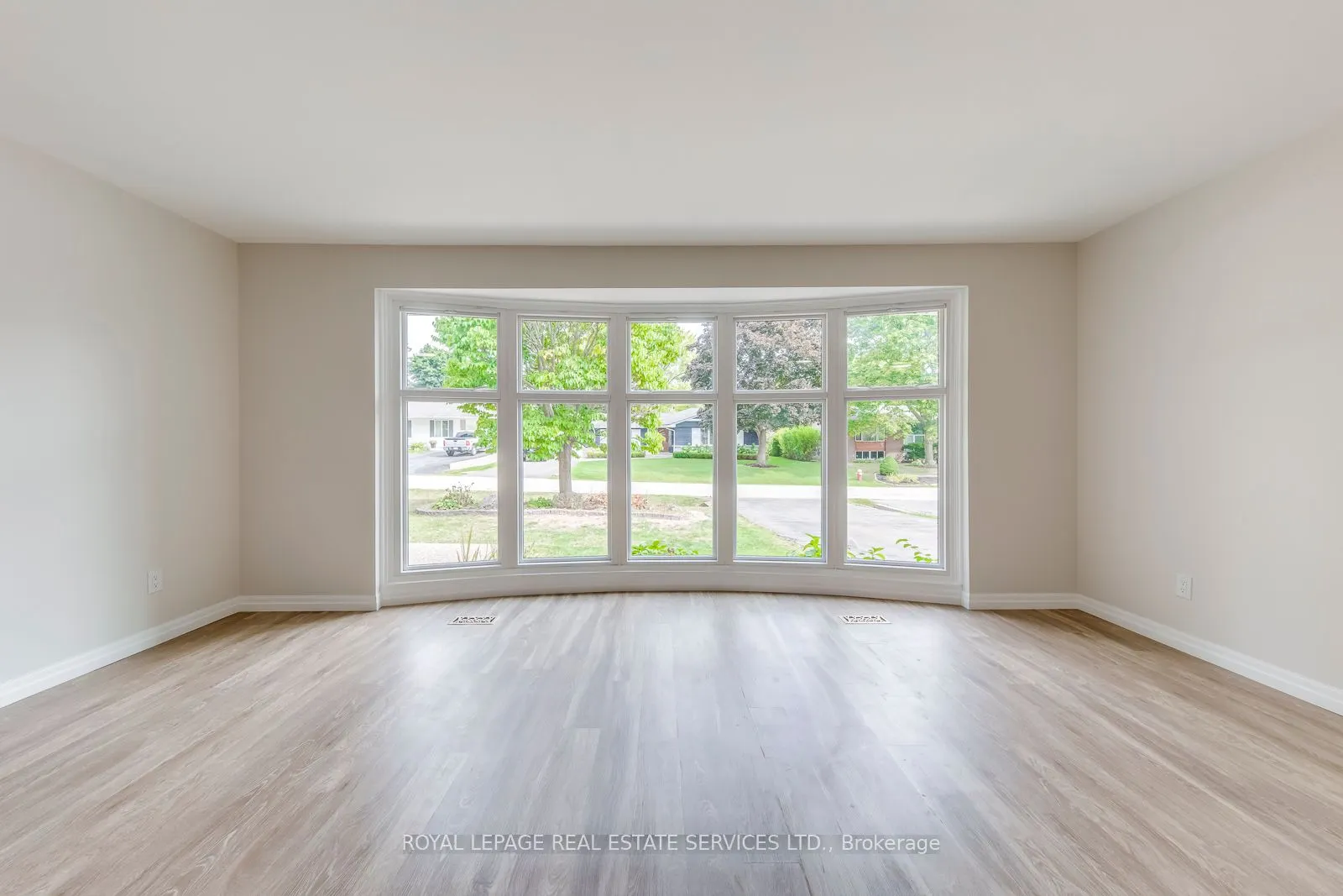 1311 Elgin Crescent