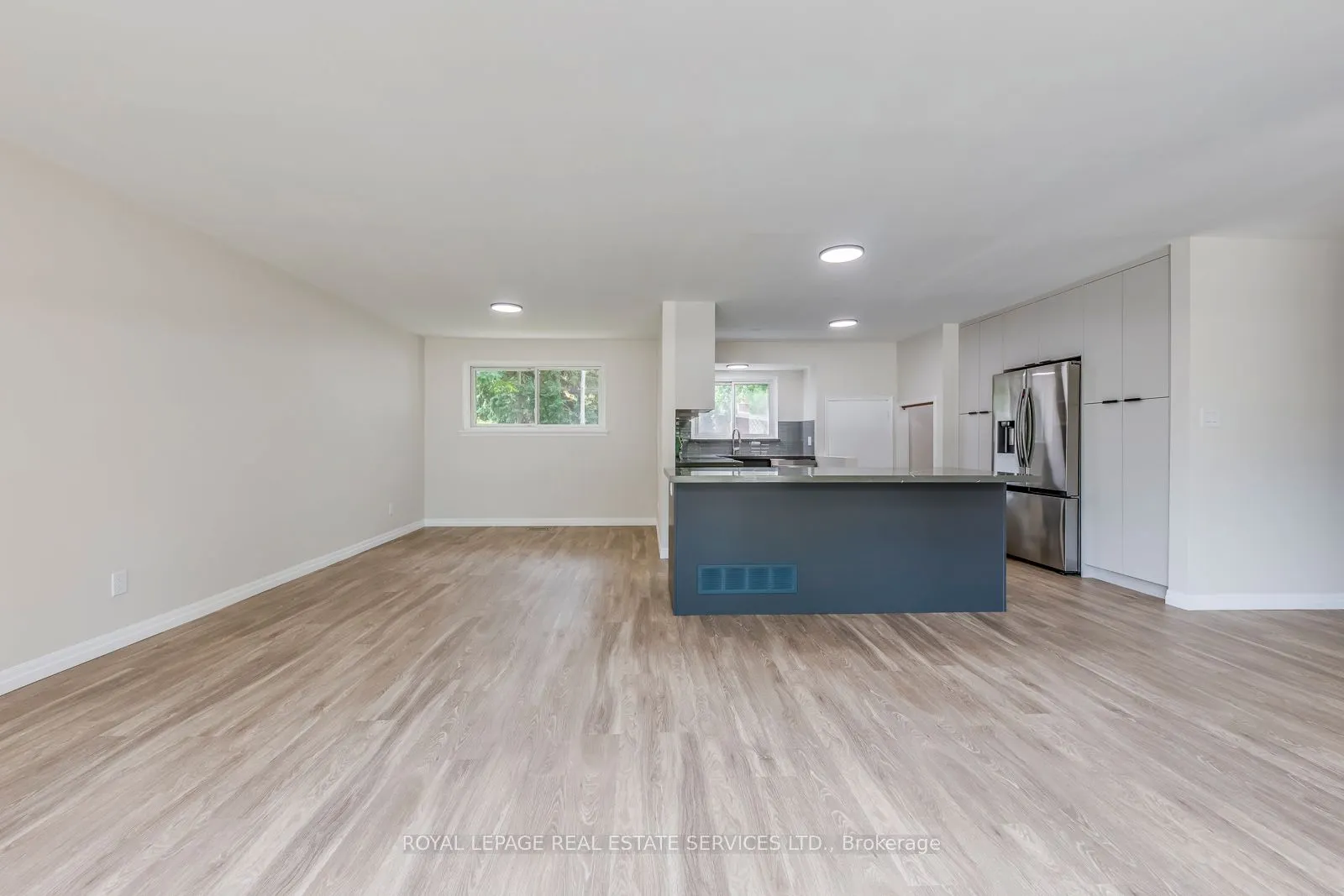 1311 Elgin Crescent