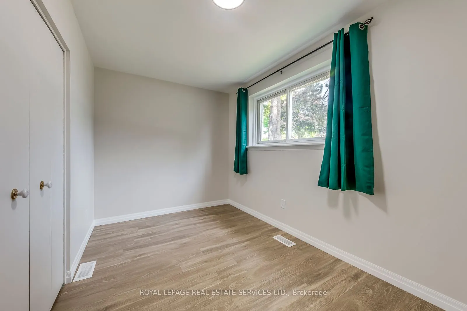 1311 Elgin Crescent