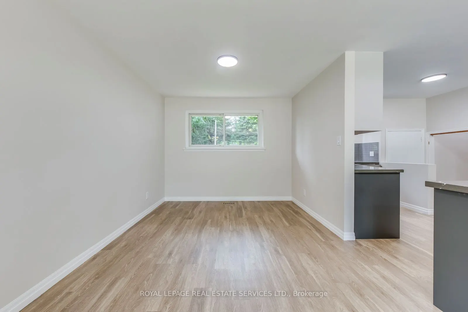 1311 Elgin Crescent
