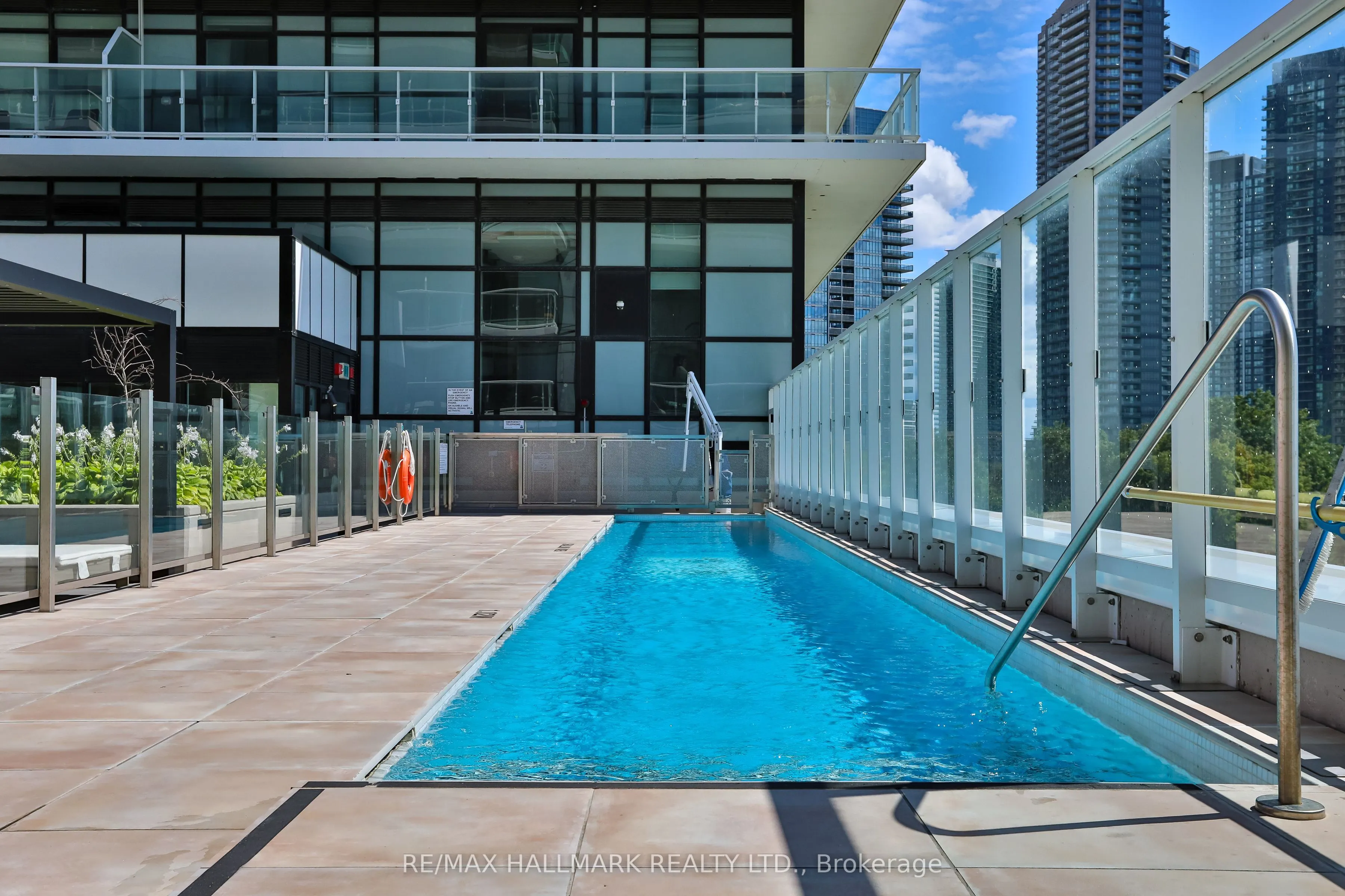 251 Manitoba Street, #1016