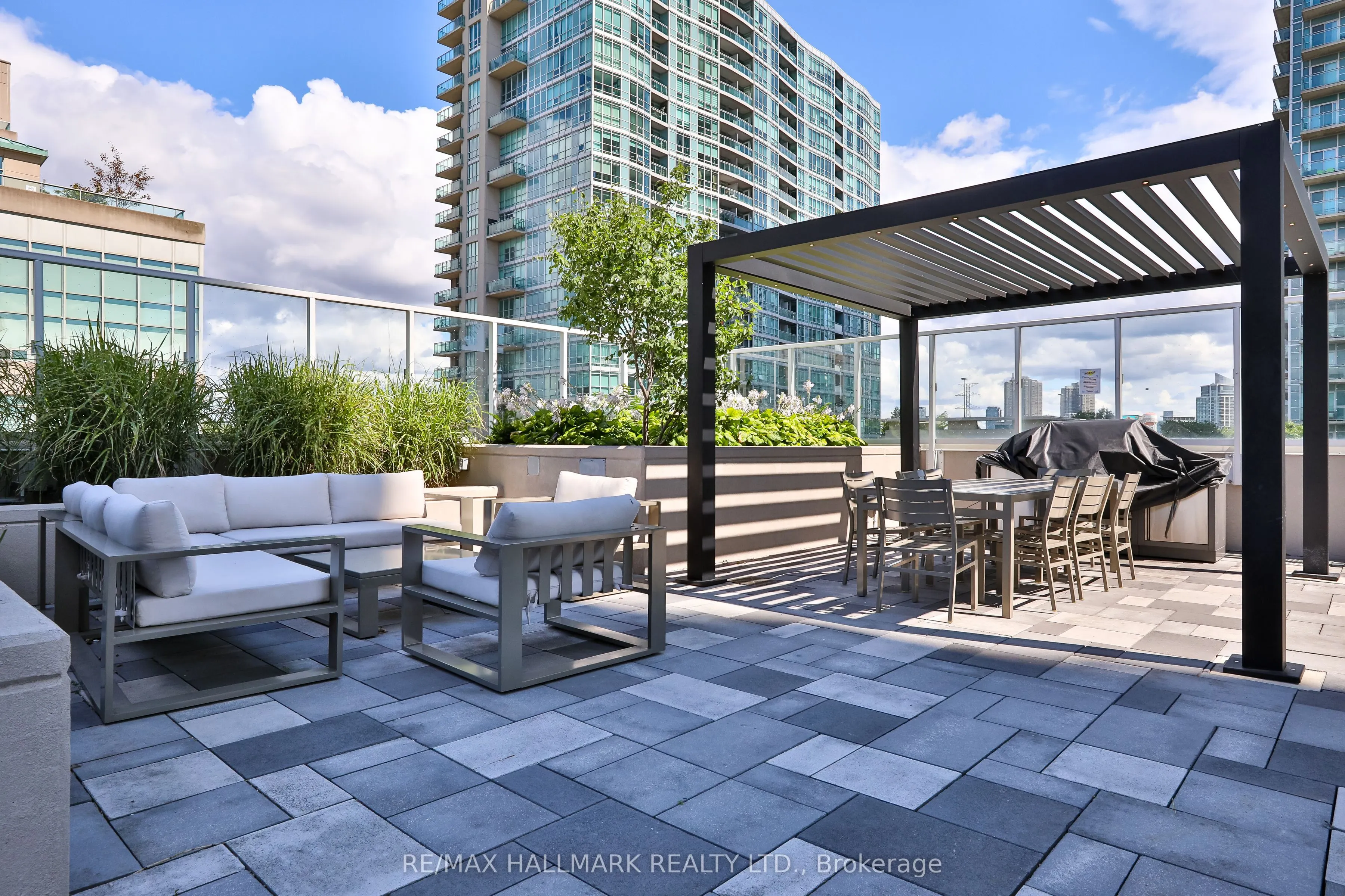 251 Manitoba Street, #1016