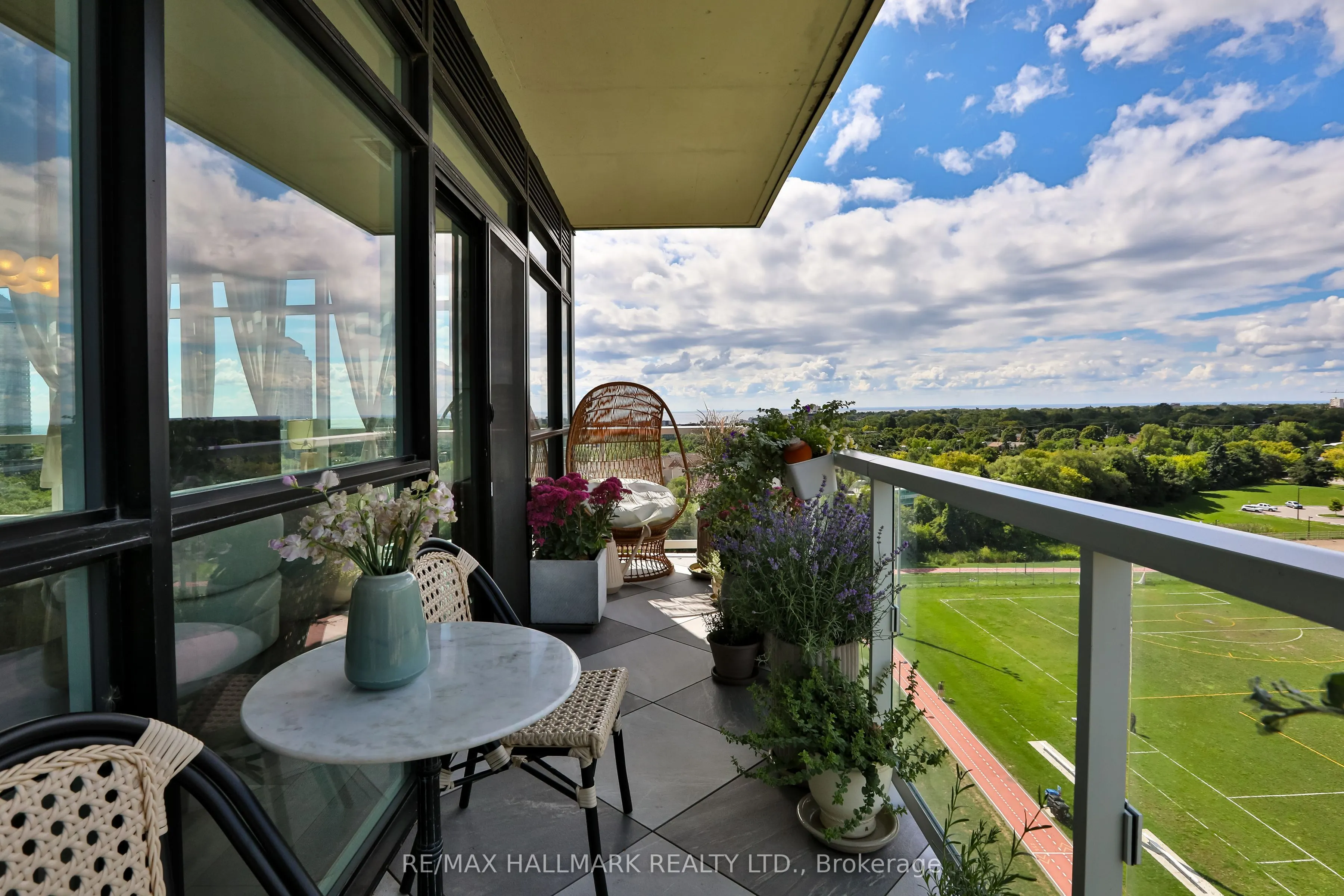 251 Manitoba Street, #1016