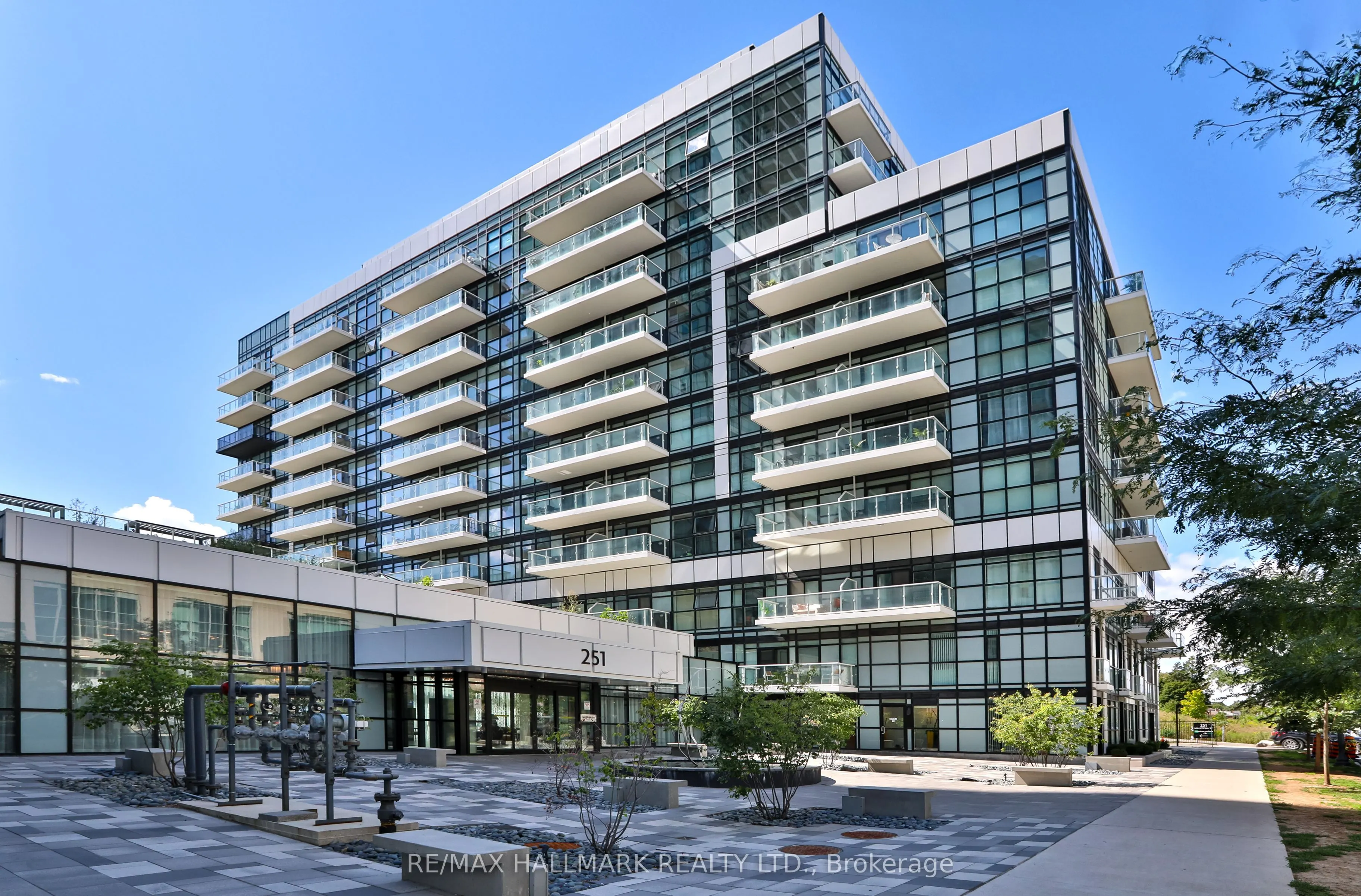 251 Manitoba Street, #1016