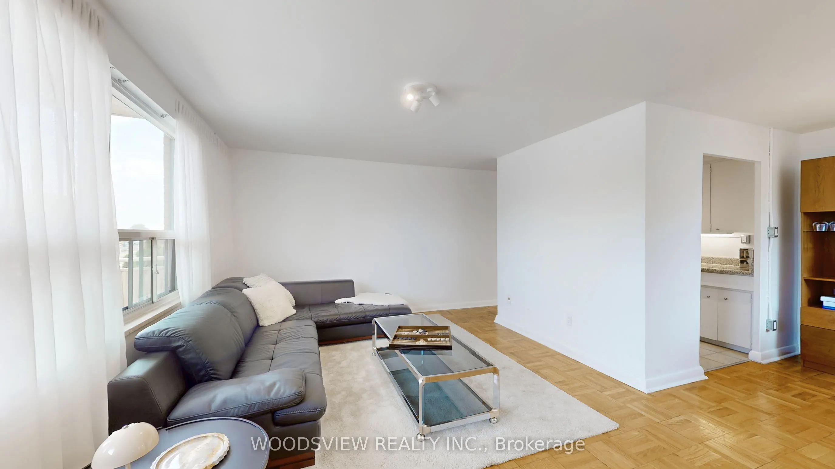 554 Harvie Avenue, #9