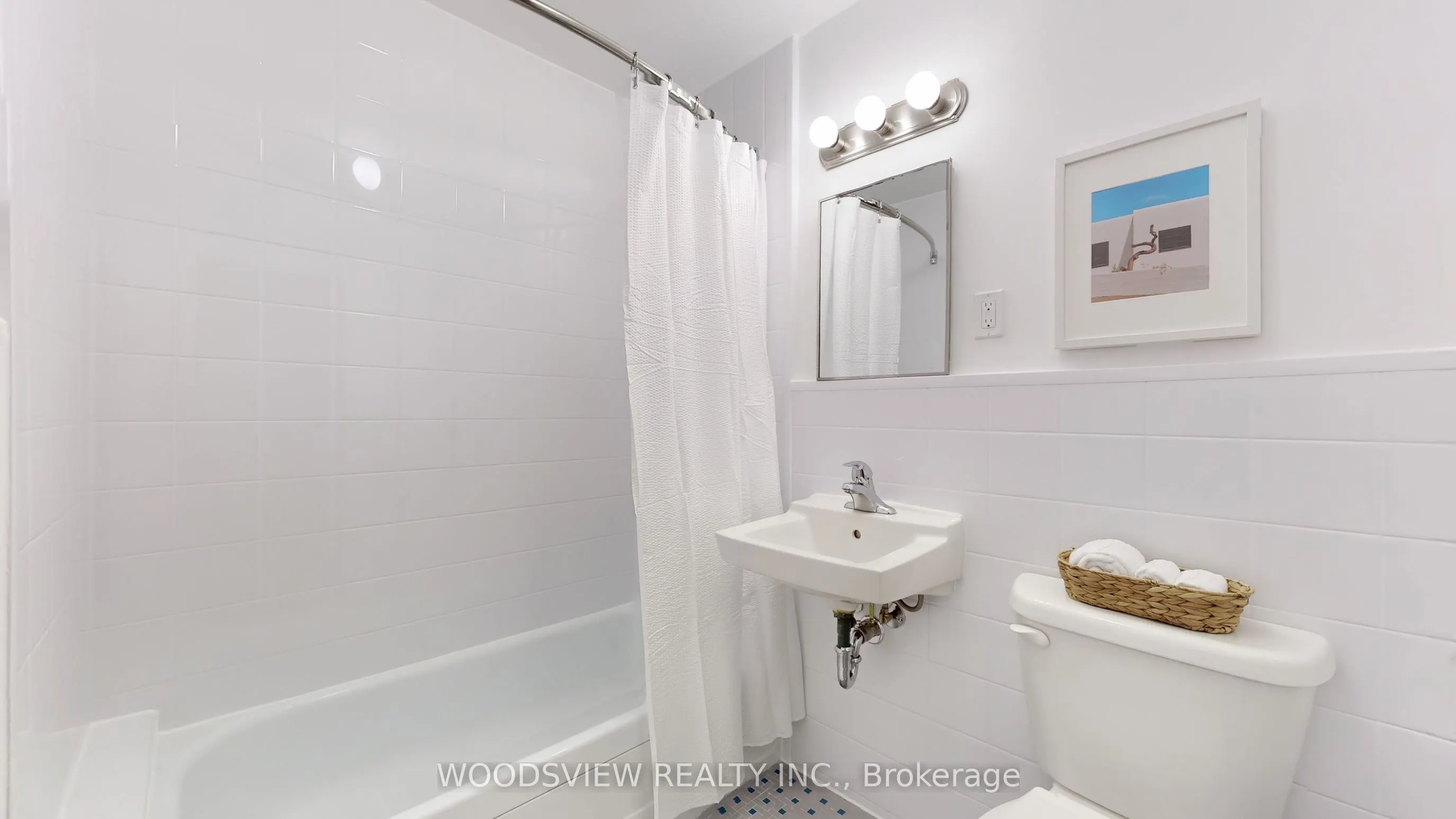 554 Harvie Avenue, #9