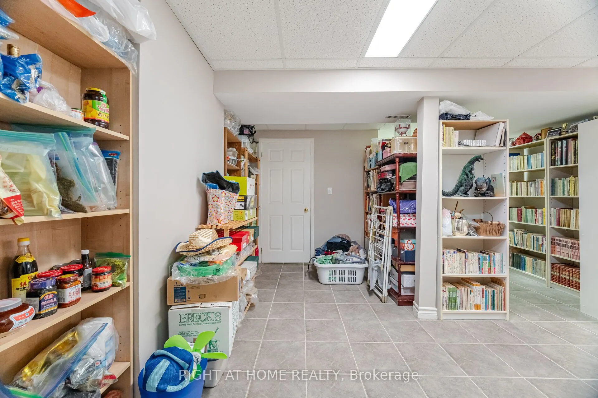 5253 Palomar Crescent
