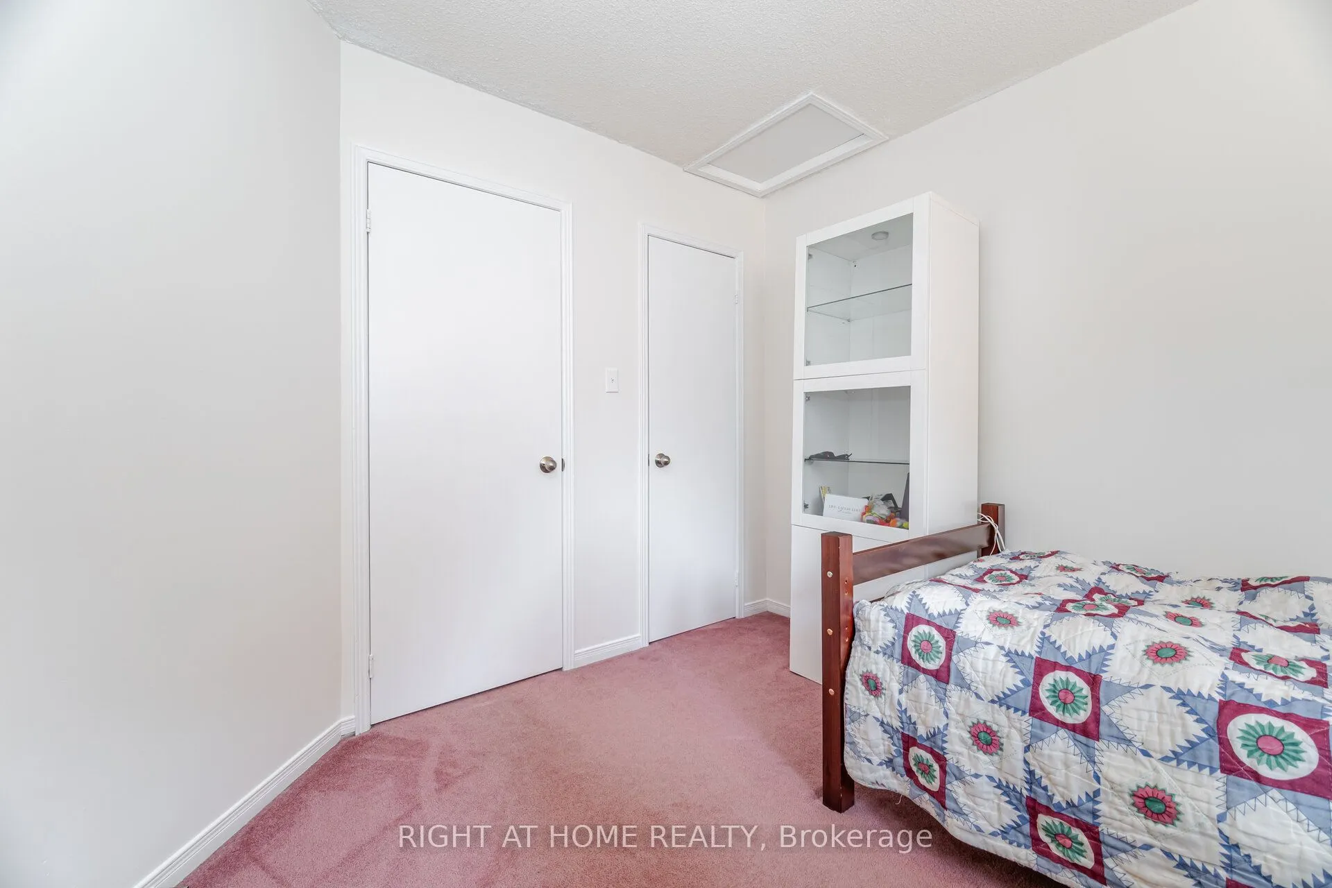 5253 Palomar Crescent