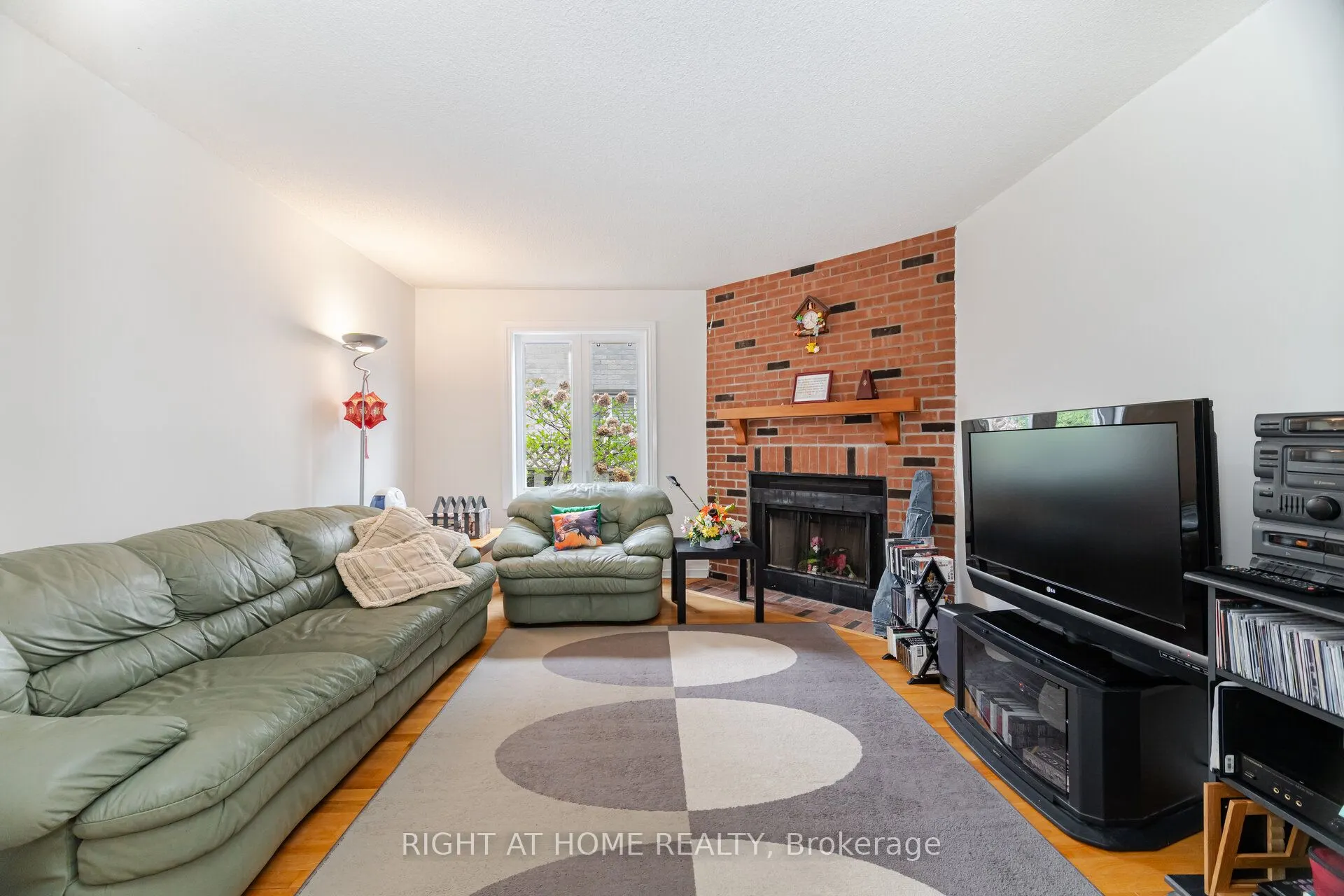 5253 Palomar Crescent