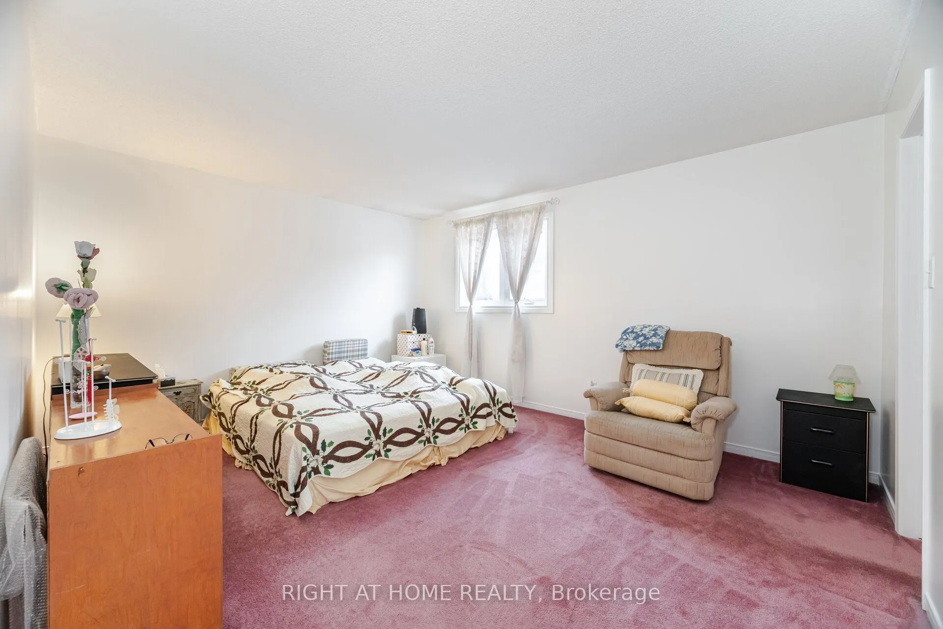 5253 Palomar Crescent