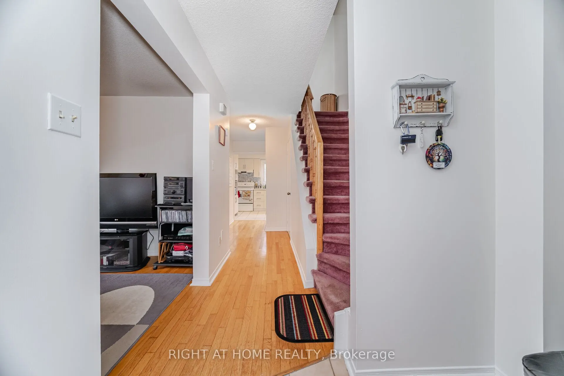 5253 Palomar Crescent