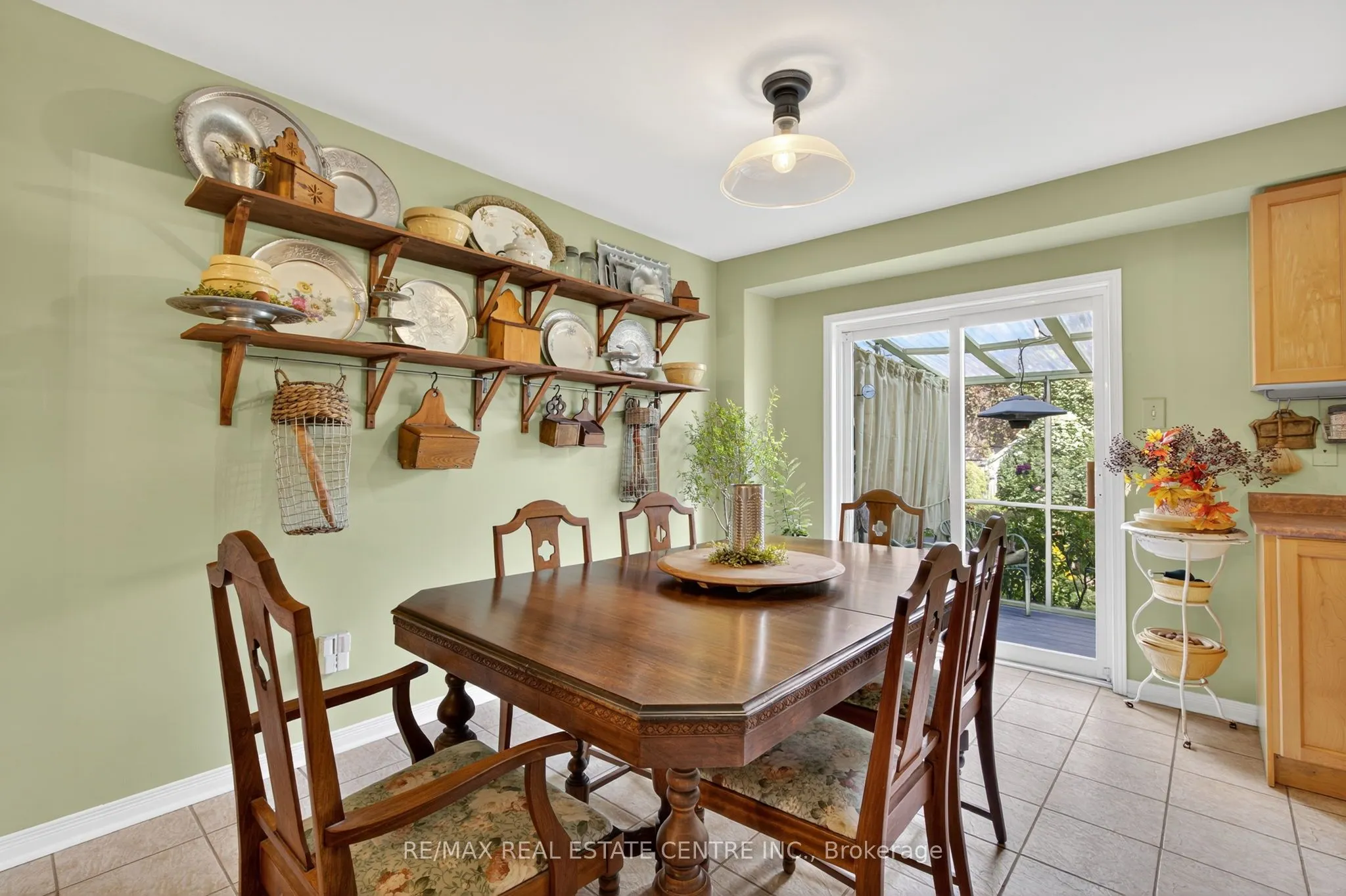 64 Big Moe Crescent