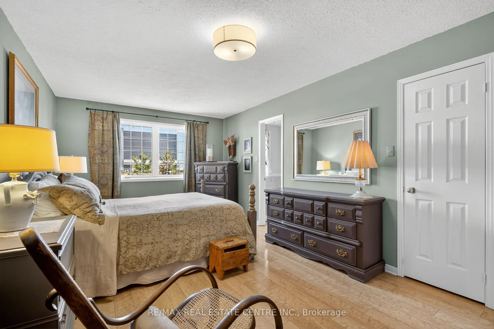 64 Big Moe Crescent
